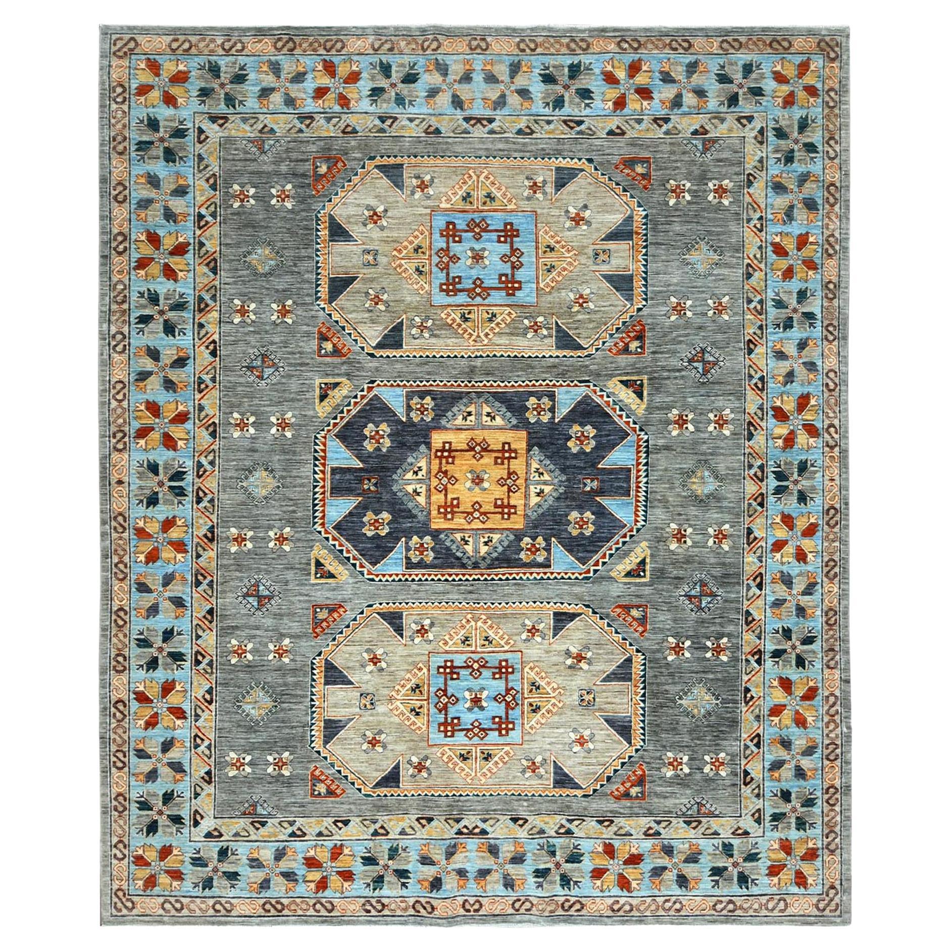 Tappeto Cadet Gray di ispirazione armena con design caucasico in lana annodato a mano 8'3" x 9'9" in vendita