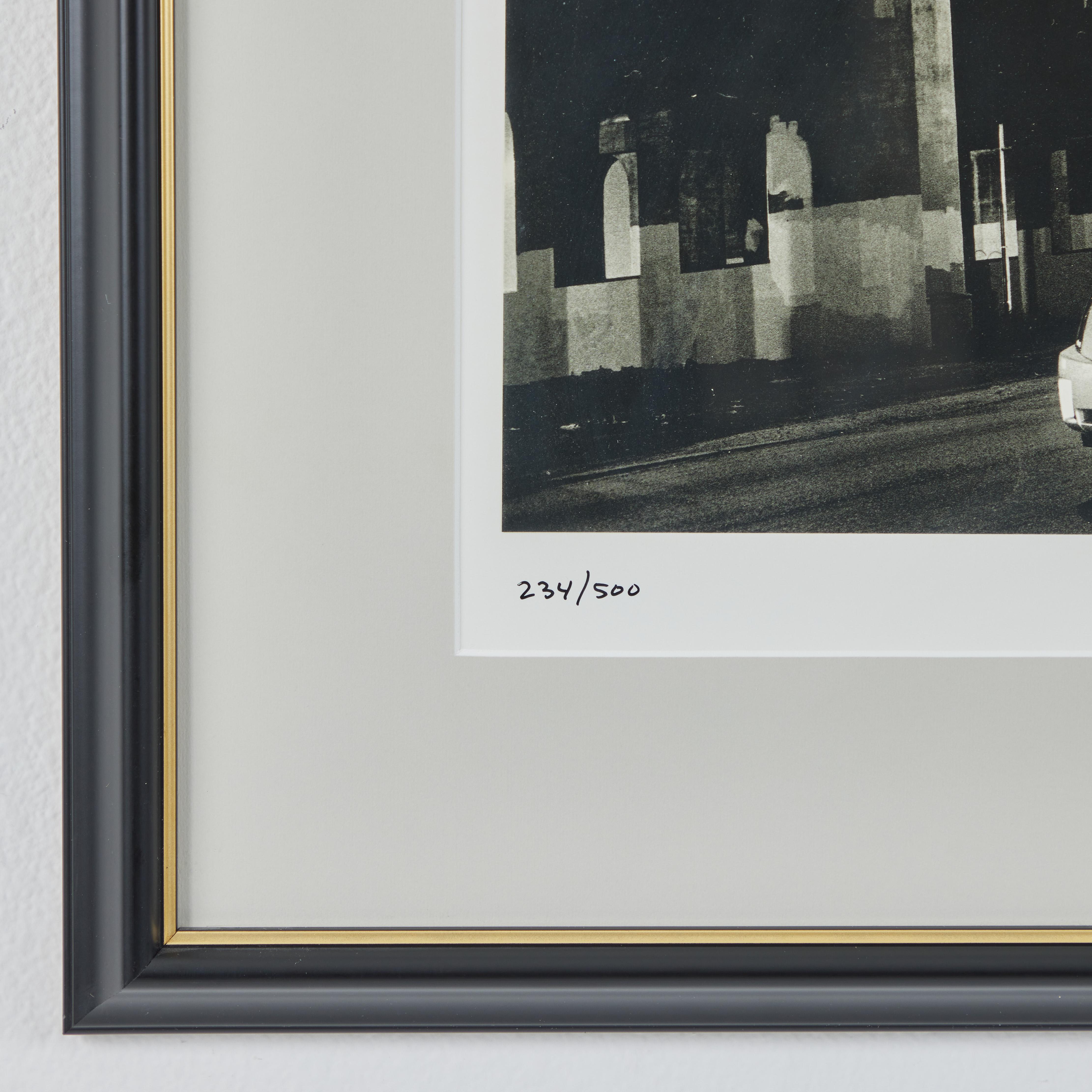 Américain Cadillac CST et Blonde, 2002, impression encadrée par Helmut Newton (1920-2004) en vente