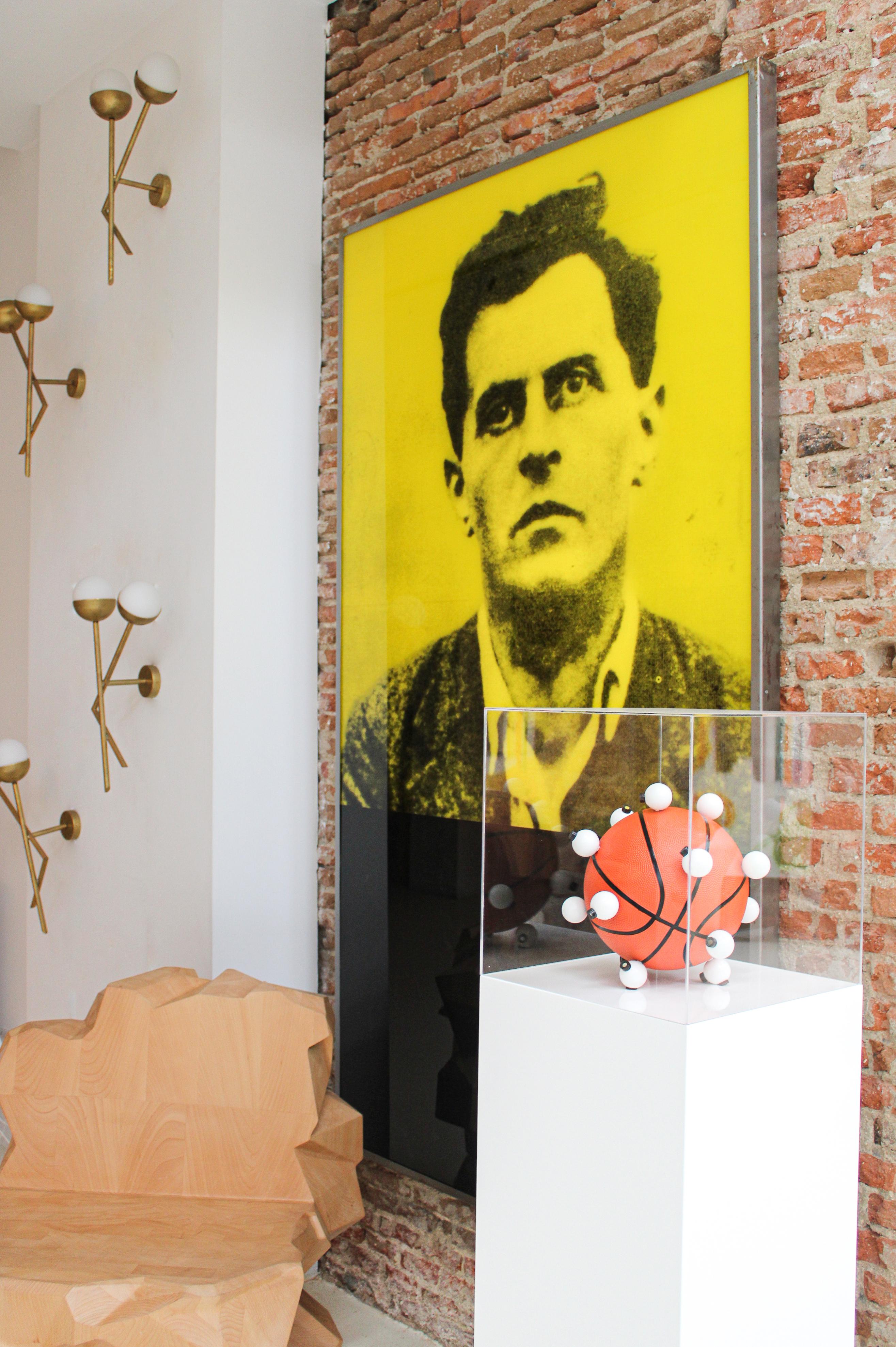 Cadium Yellow Light (Wiitg) Photography, Leonel Moura, 1990 In Excellent Condition For Sale In Ibiza, Spain