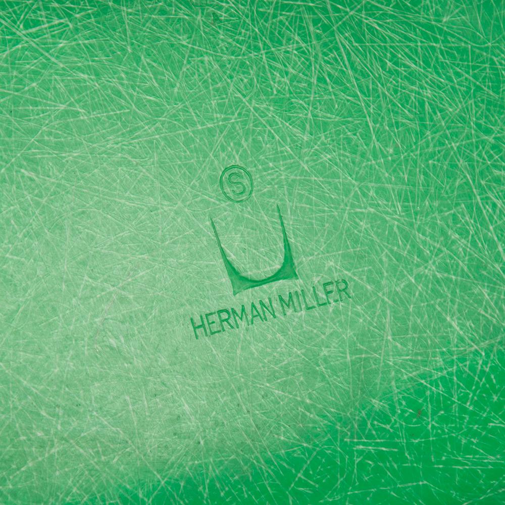 Fiberglass Cadmium Green Herman Miller Eames DSW Dining Side Shell Chair For Sale