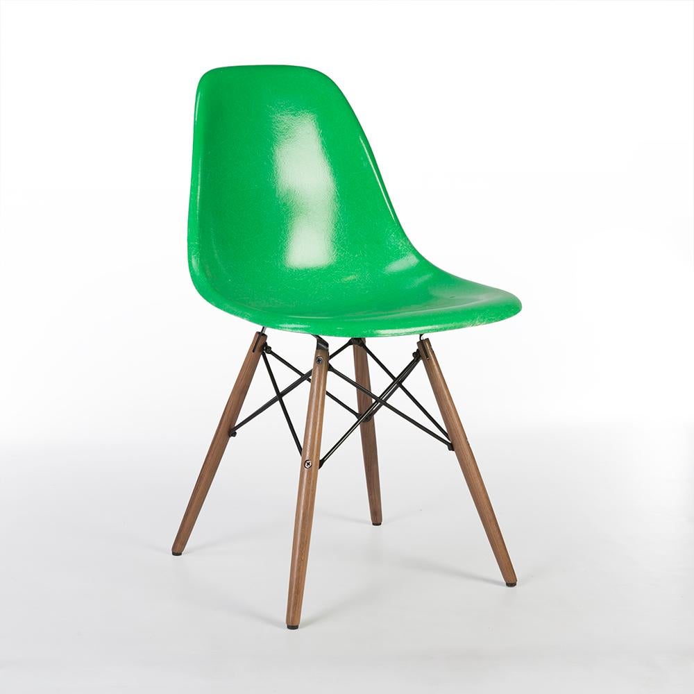 Mid-Century Modern Cadmium Green Set '6' Herman Miller Eames DSW Dining Side Shell Chair For Sale