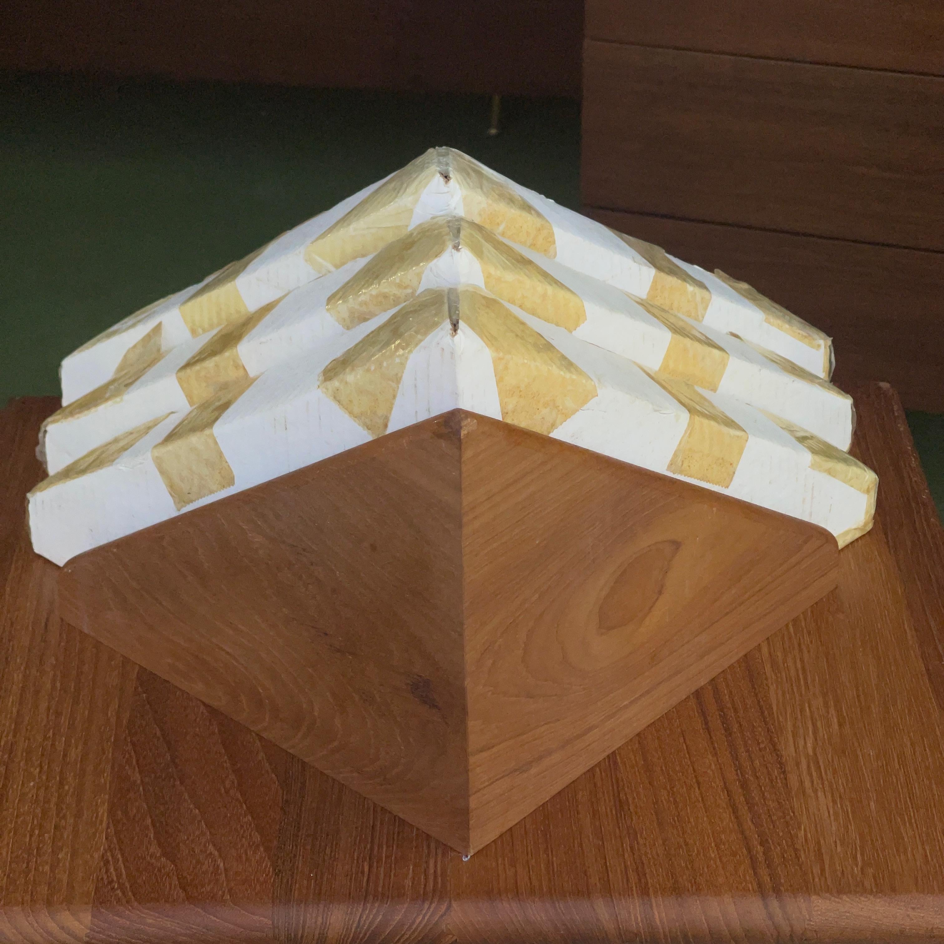 CADO Teak Butterfly Wall Shelves Set of 4 (NOS) in vendita 1