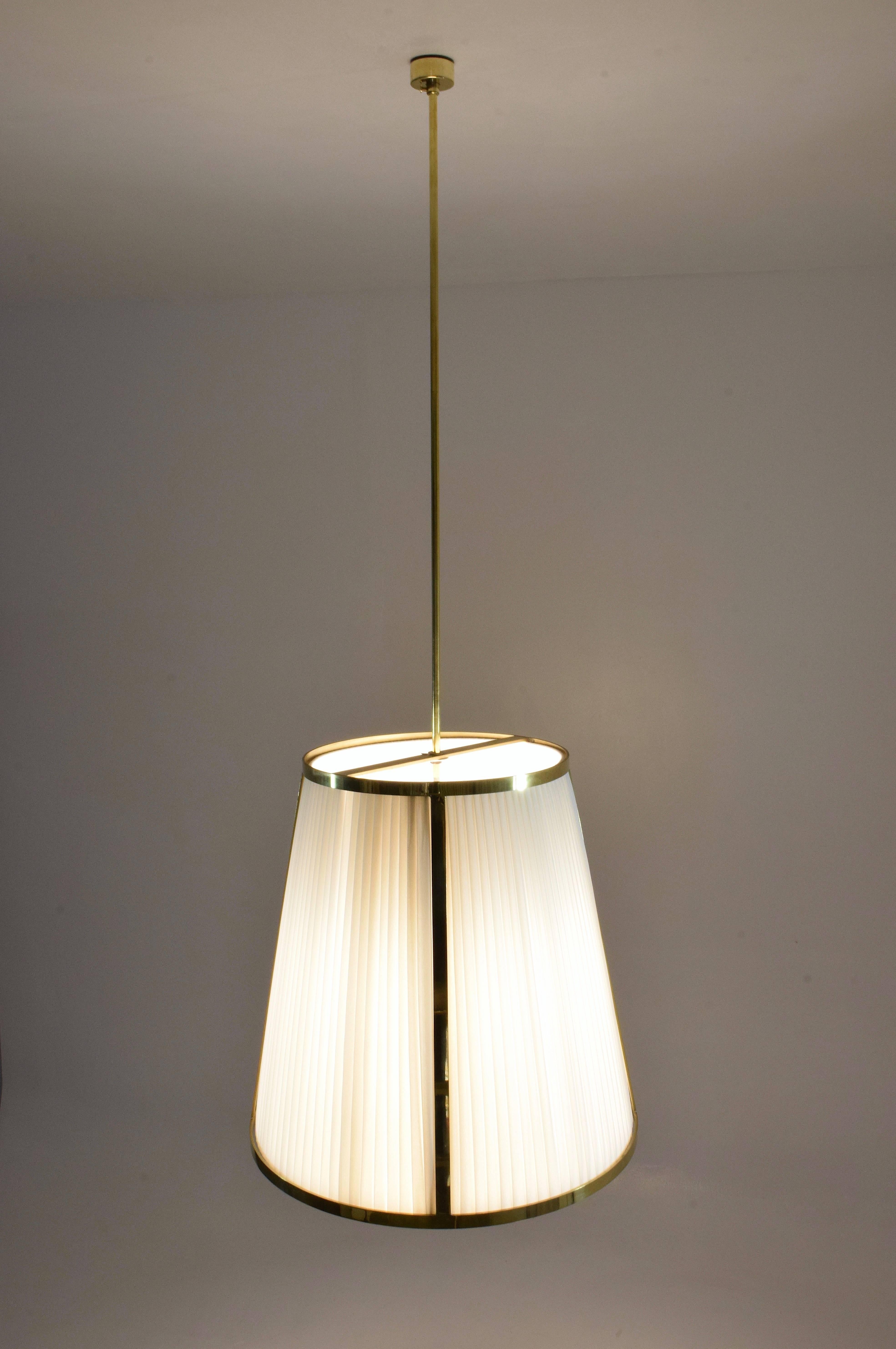 Caeli-S1 Monumental Brass Pendant Light, Flow Collection In New Condition For Sale In Paris, FR