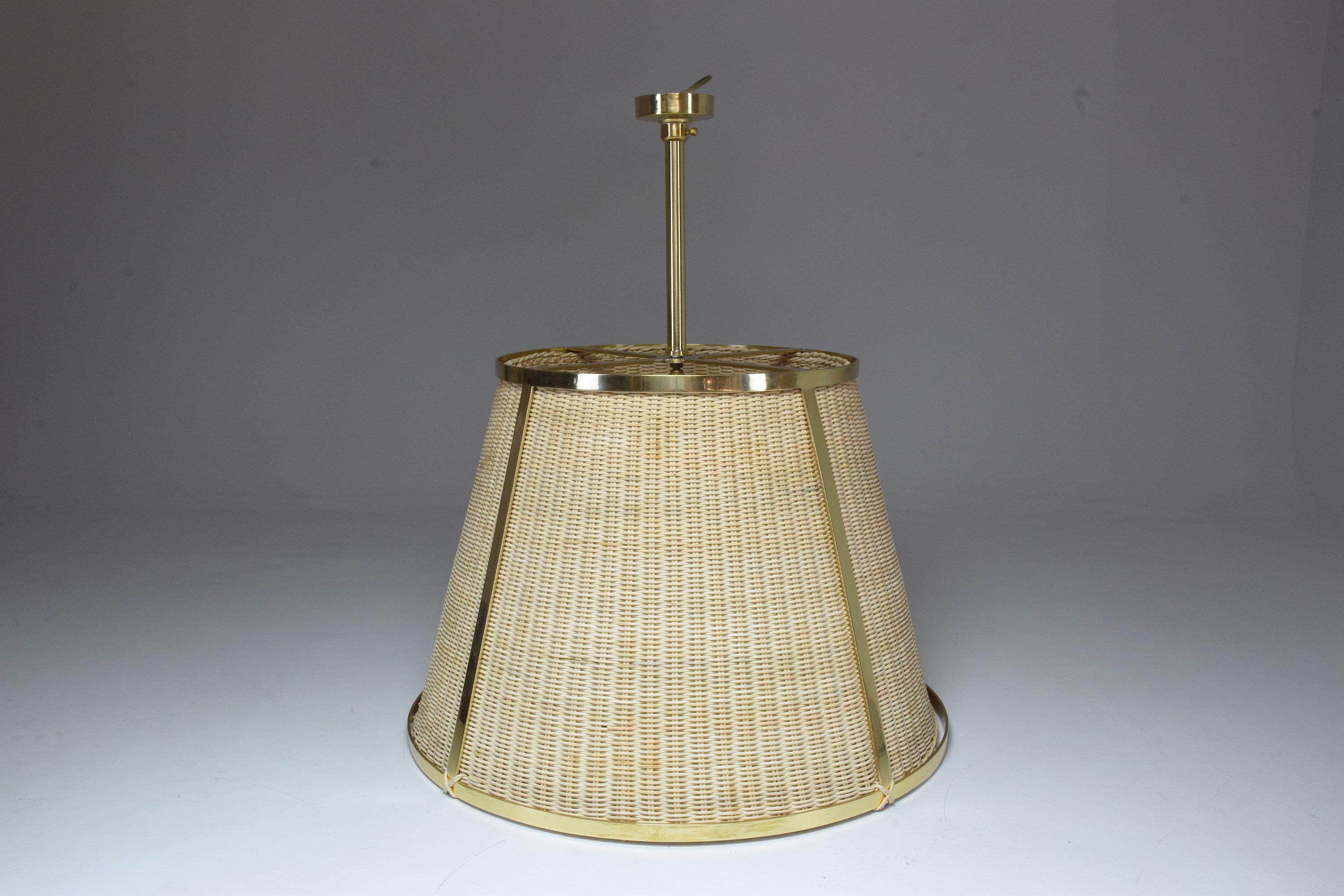 Contemporary Caeli-S Handcrafted Brass Rattan Pendant Light Fixture, Flow Collection For Sale