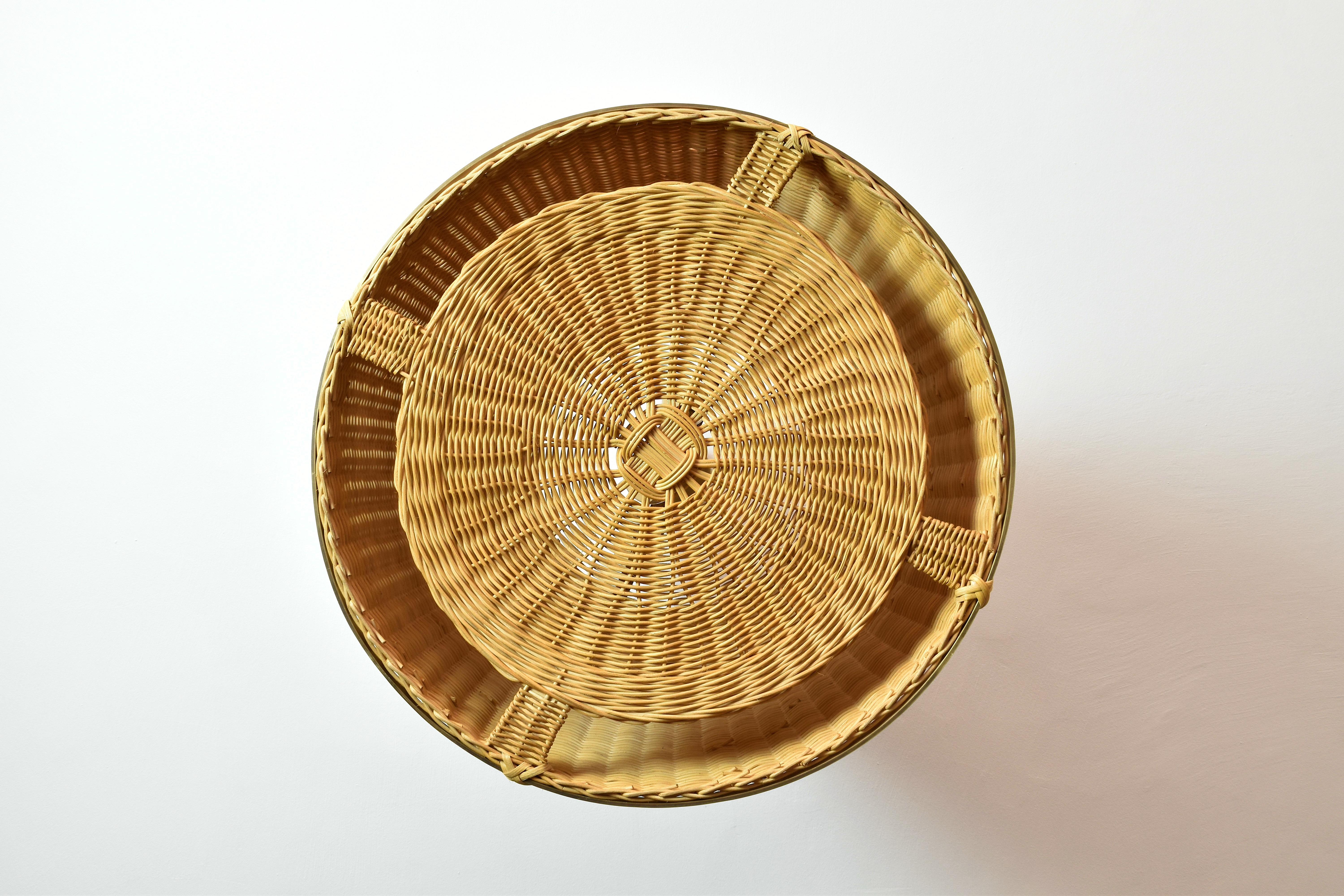 Contemporary Caeli-SD Handcrafted Brass Rattan Pendant Light Fixture, Flow Collection For Sale
