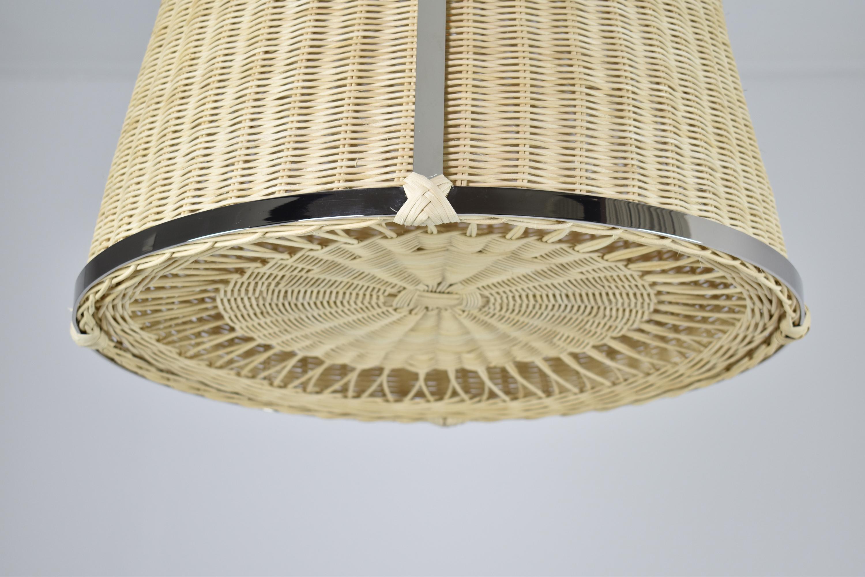 Moderne Lampe à suspension Caeli-A en rotin argenté, collection Flow en vente