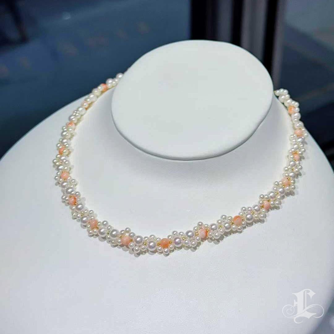 【Caelmare】 Aurora Baby Akoya Pearl & Momo Coral Necklace For Sale 5