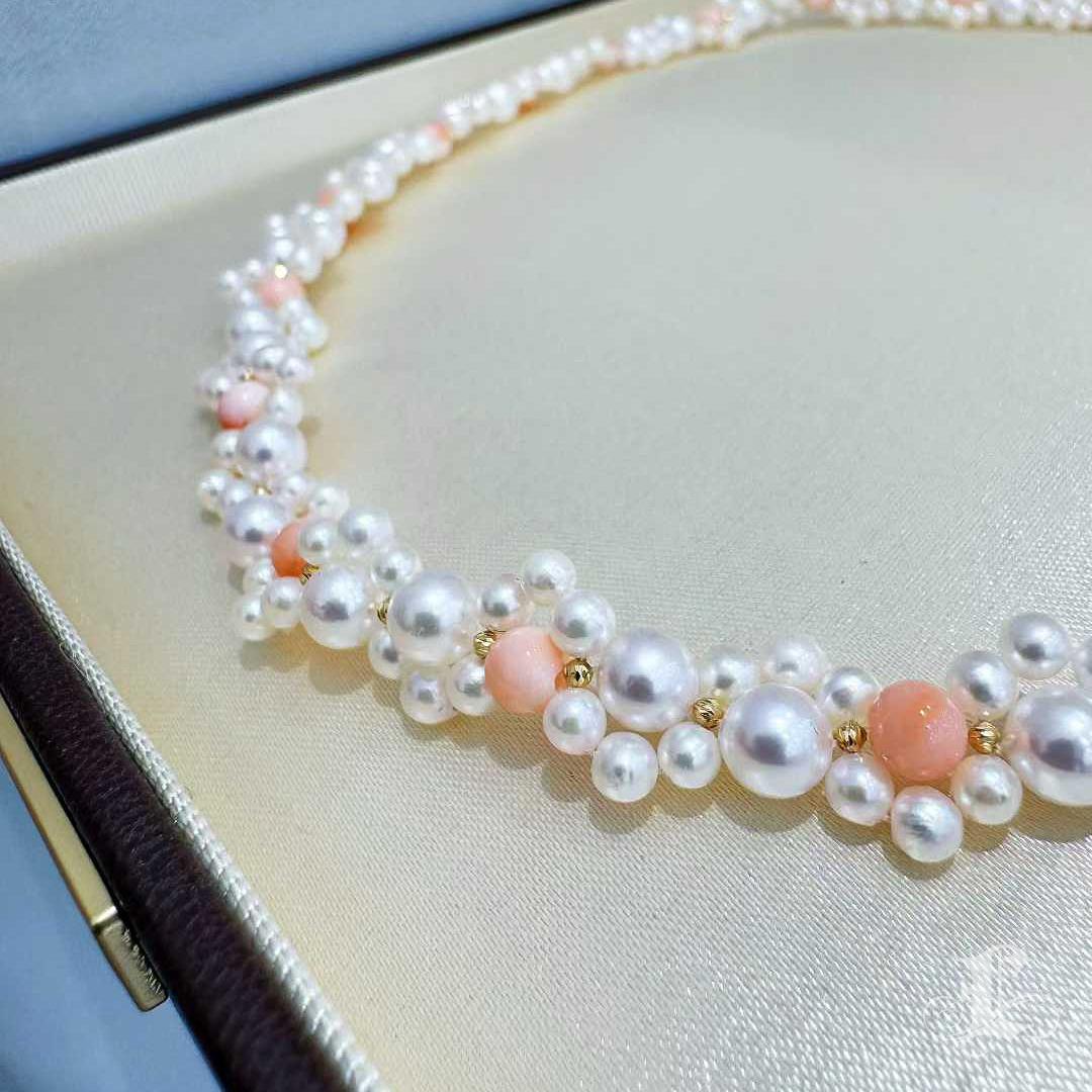 Women's 【Caelmare】 Aurora Baby Akoya Pearl & Momo Coral Necklace For Sale