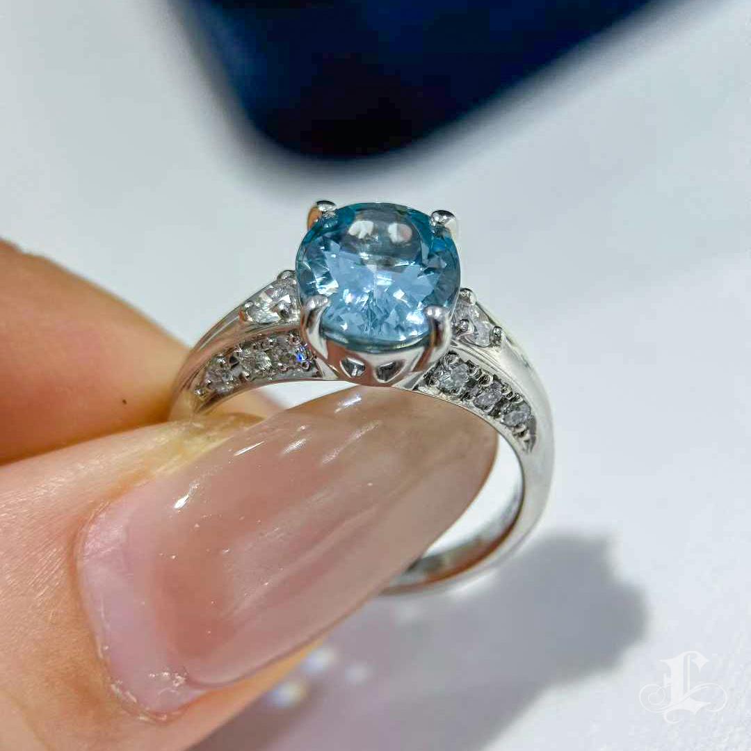 Anello in platino con acquamarina blu e diamanti Santa Maria da 2,46 carati in vendita 3