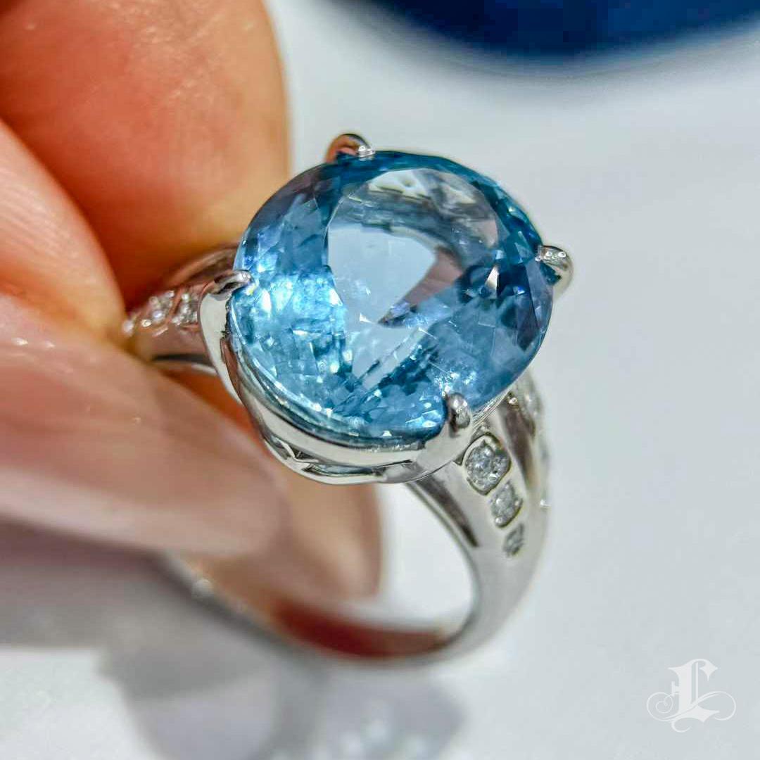 【Caelmare】Anillo de platino con aguamarina azul y diamantes de 8.04 ct Santa María en venta 2