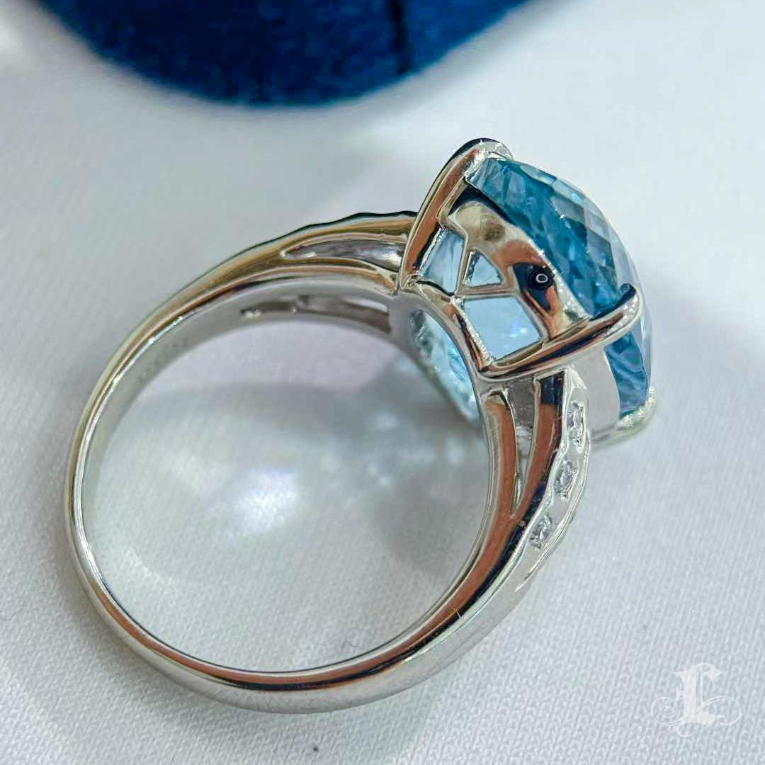 【Caelmare】Anillo de platino con aguamarina azul y diamantes de 8.04 ct Santa María en venta 3