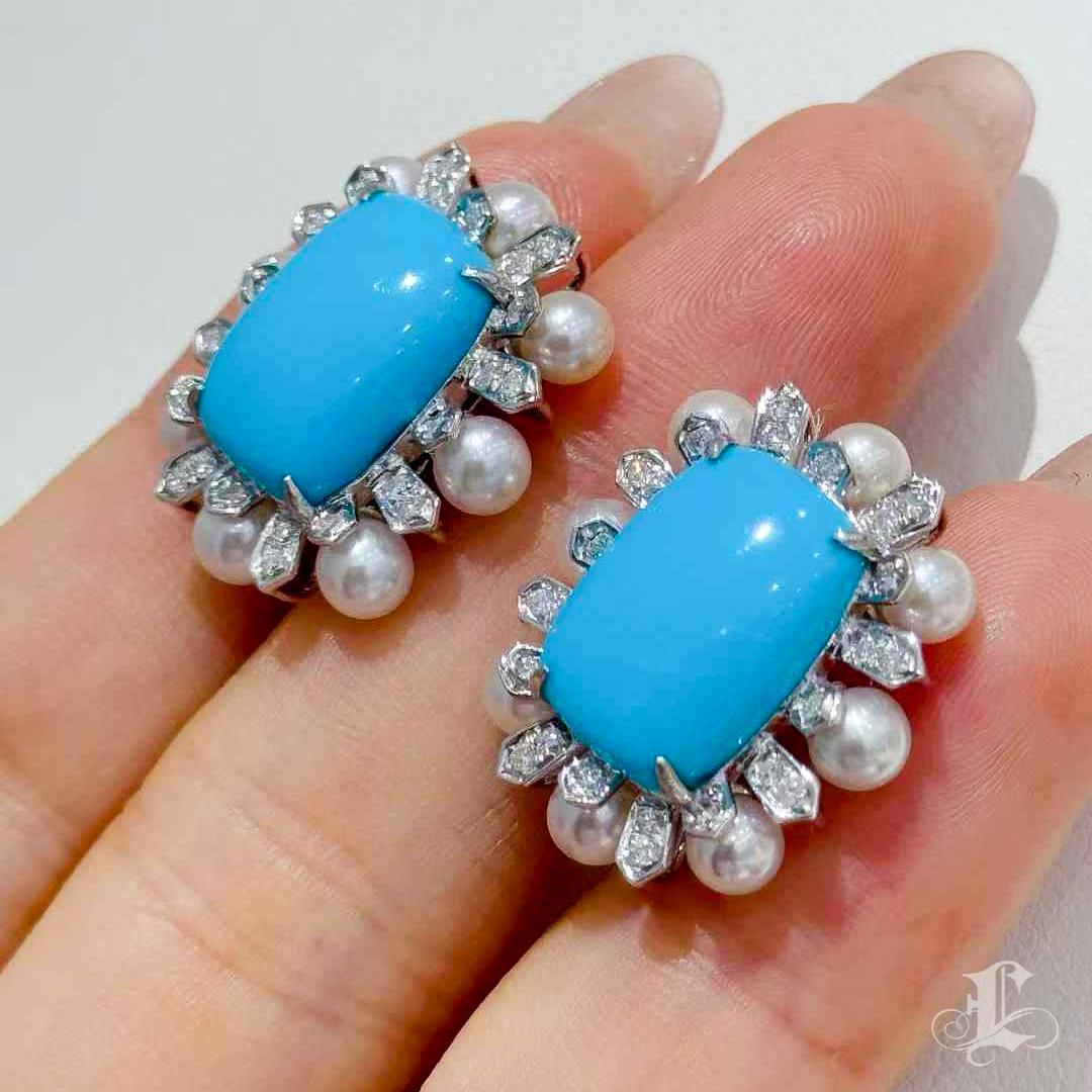 【Caelmare】8.3ct Natural Turquoise, Diamond & Baby Akoya Pearl Halo Earrings en vente 2