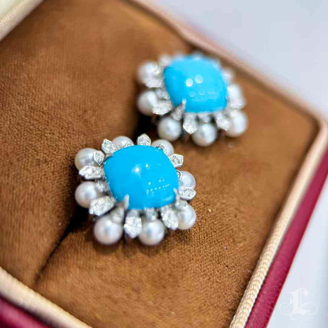 【Caelmare】Azure Bloom Türkis & Akoya Perlen Ohrstecker im Zustand „Neu“ im Angebot in New York, NY