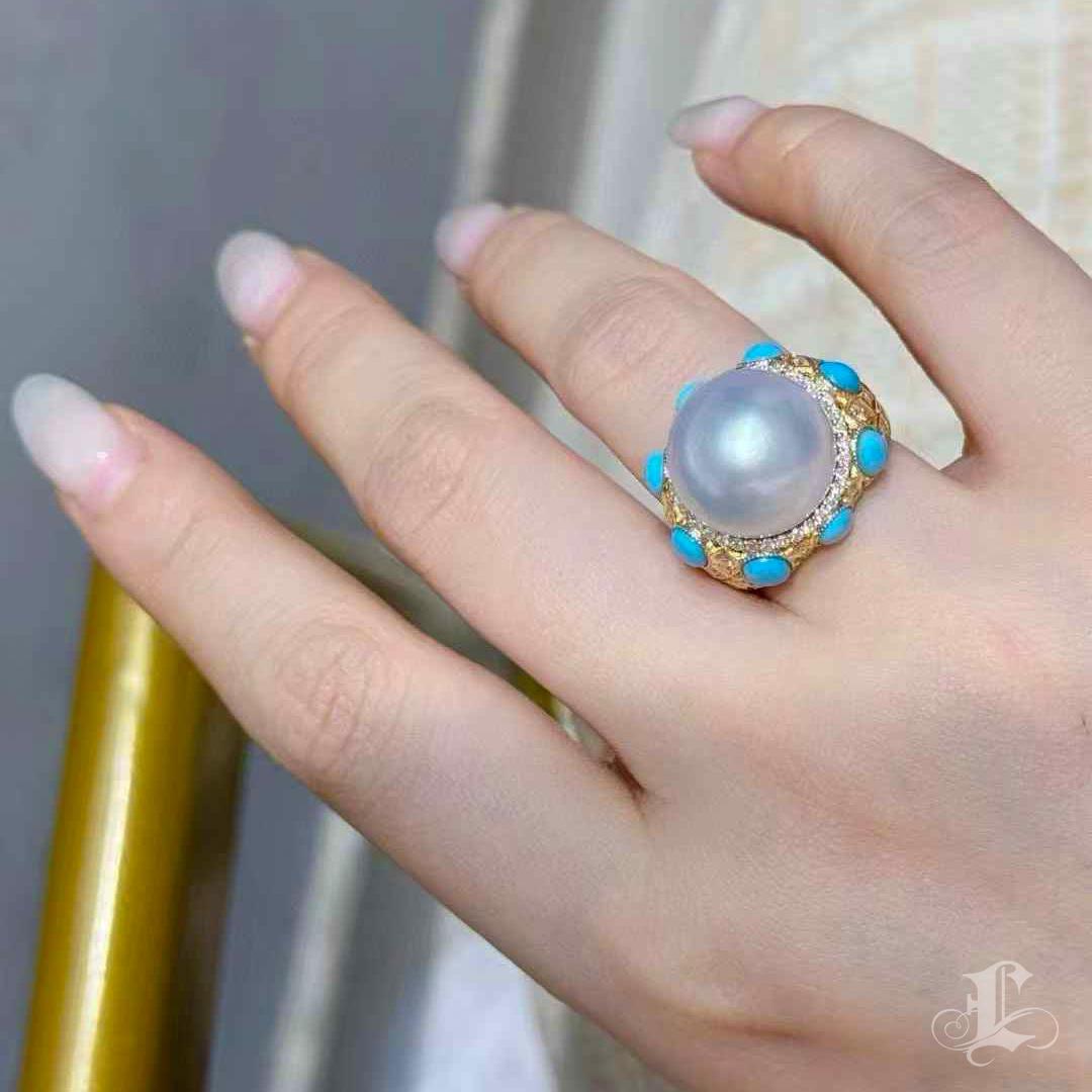 Grezzo 【Caelmare】 Anello di perle dei mari del sud ispirato alla corona barocca con diamanti e turchesi in vendita
