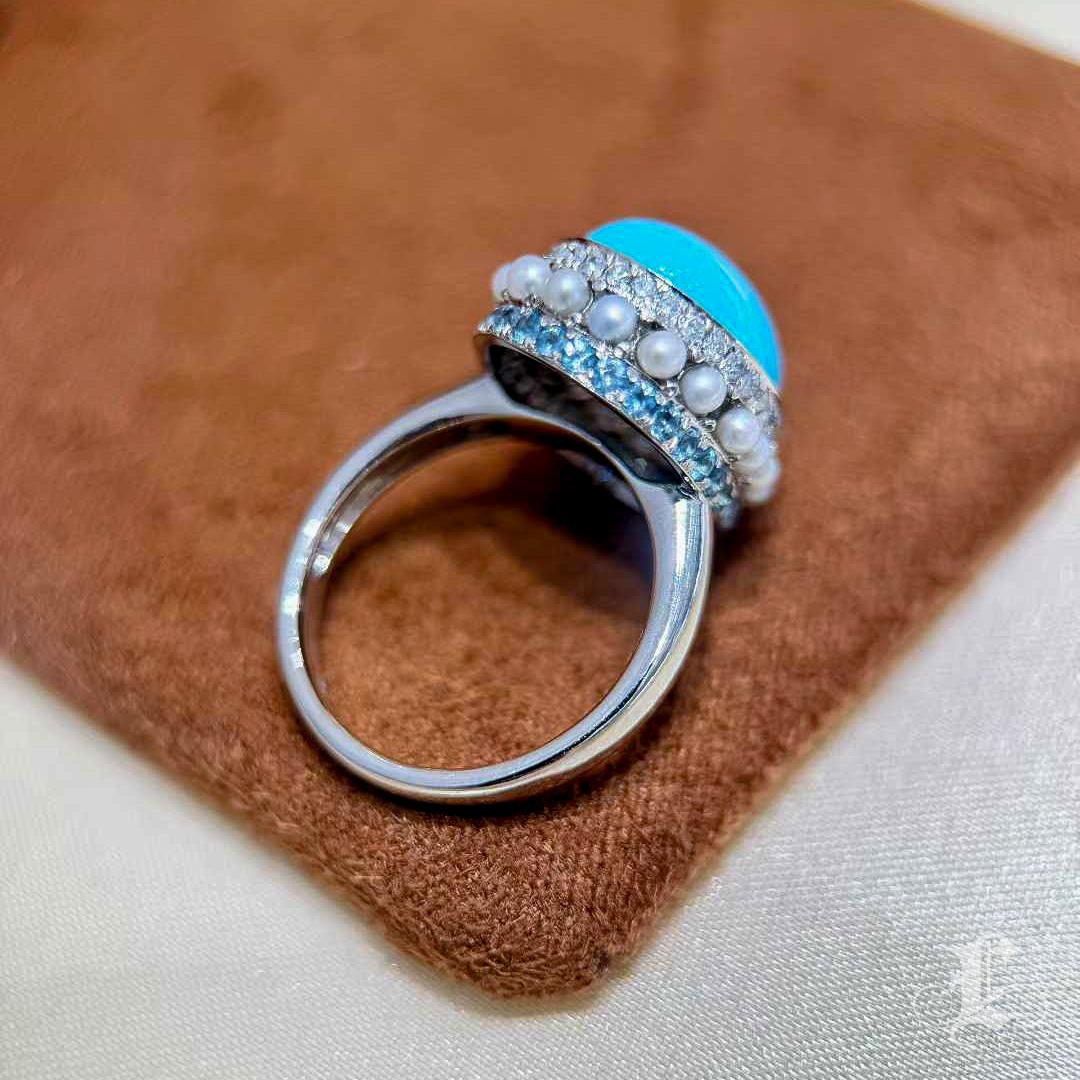 【Caelmare】Natural Turquoise Mini Pearl Diamond Halo Ring For Sale 3