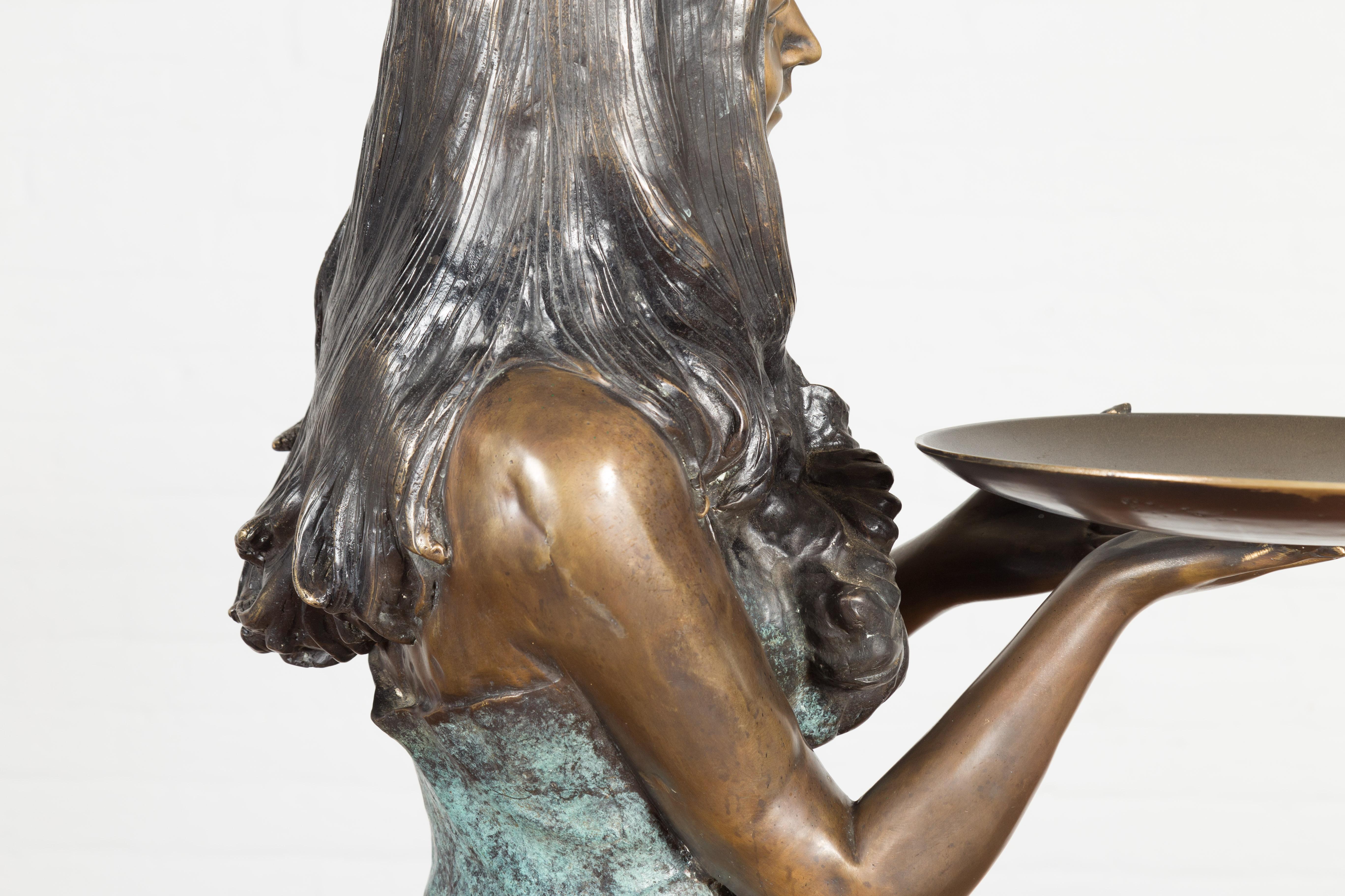 Café Girl, statue en bronze grandeur nature avec bronze appliqué à la main et patine vert-de-gris en vente 6
