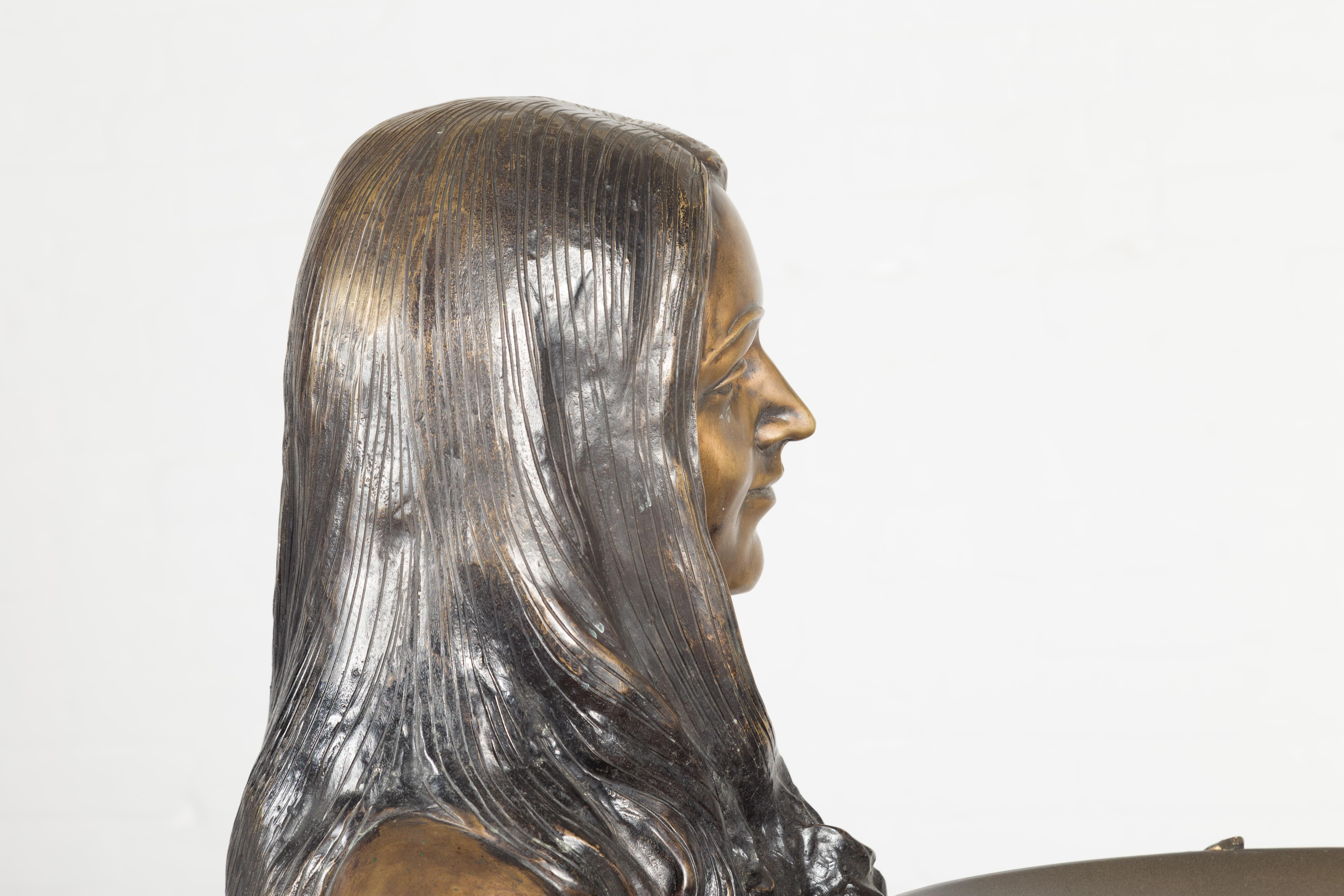 Café Girl, statue en bronze grandeur nature avec bronze appliqué à la main et patine vert-de-gris en vente 7
