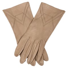 Caffè Latte Beige Smooth Leather Gloves with Geometric Stitching, 1960s