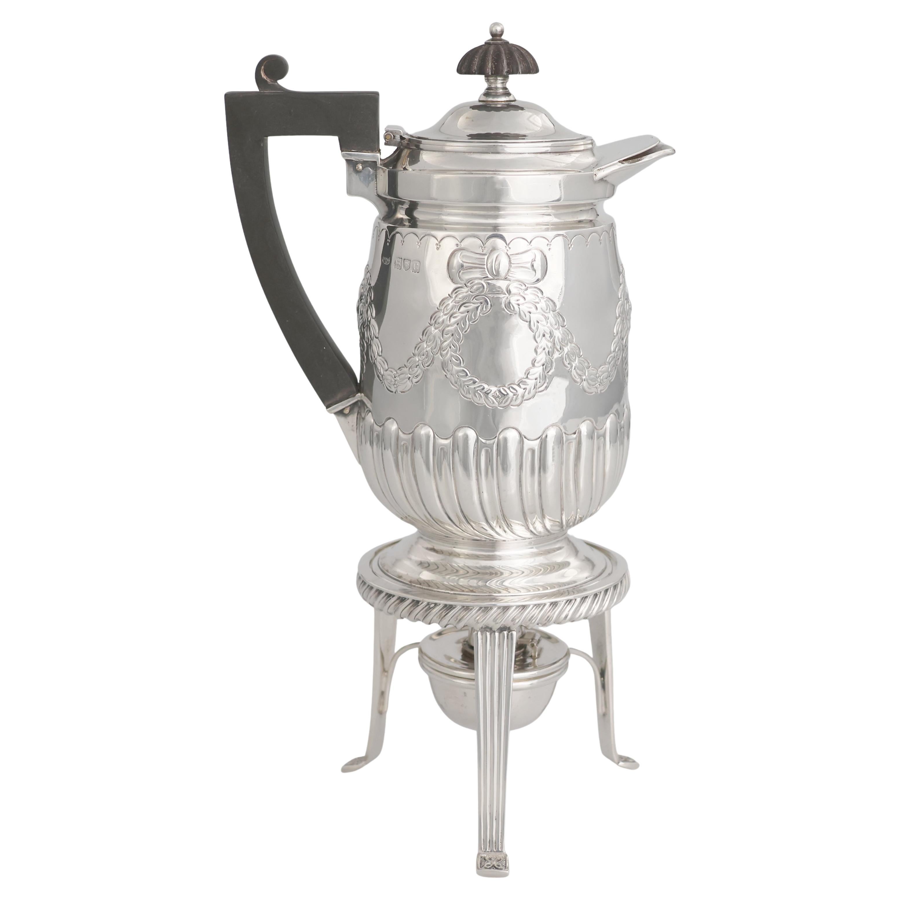 Caffettiera in argento Regina Vittoria; Hawksworth, Eyre & Co Ltd; Londra, 1898