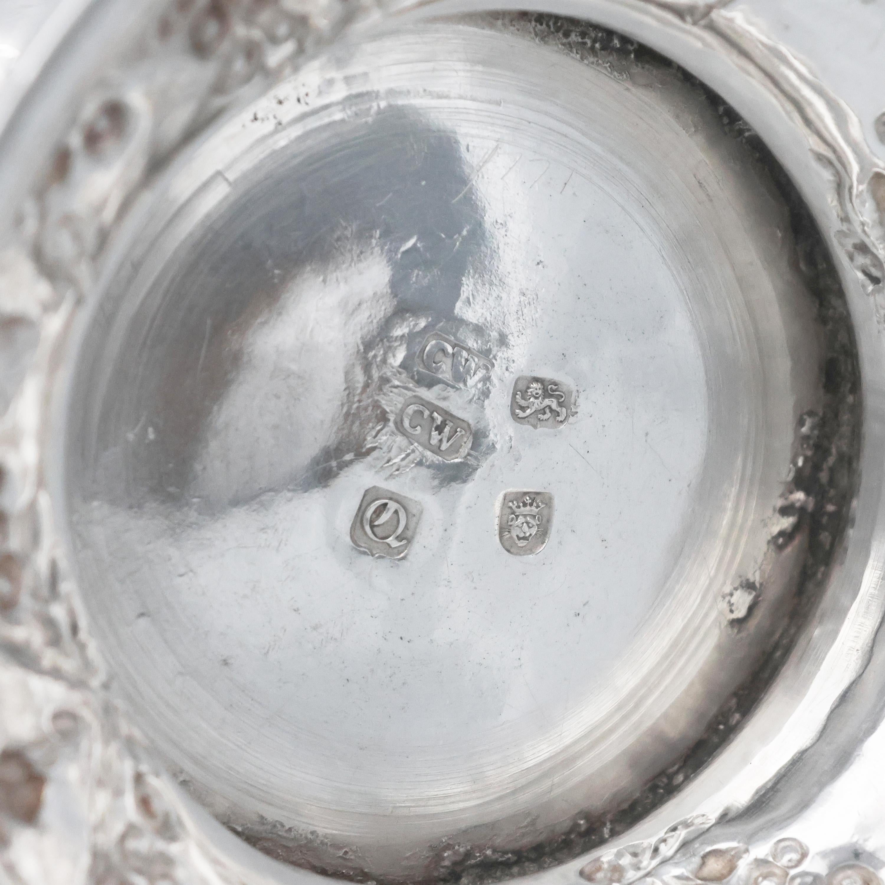 Caffettiera in argento sterling Giorgio III, Charles Wright, Londra, 1771 In condizioni buone in vendita a Brescia, IT