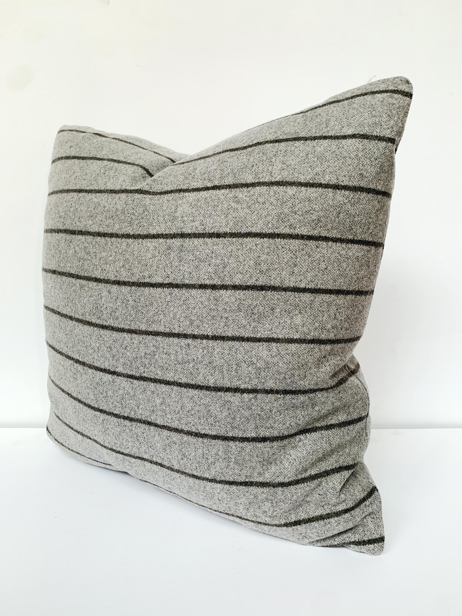 Américain Cafiero Select Exclusive Oreillers en laine rayée personnalisés - une paire en vente
