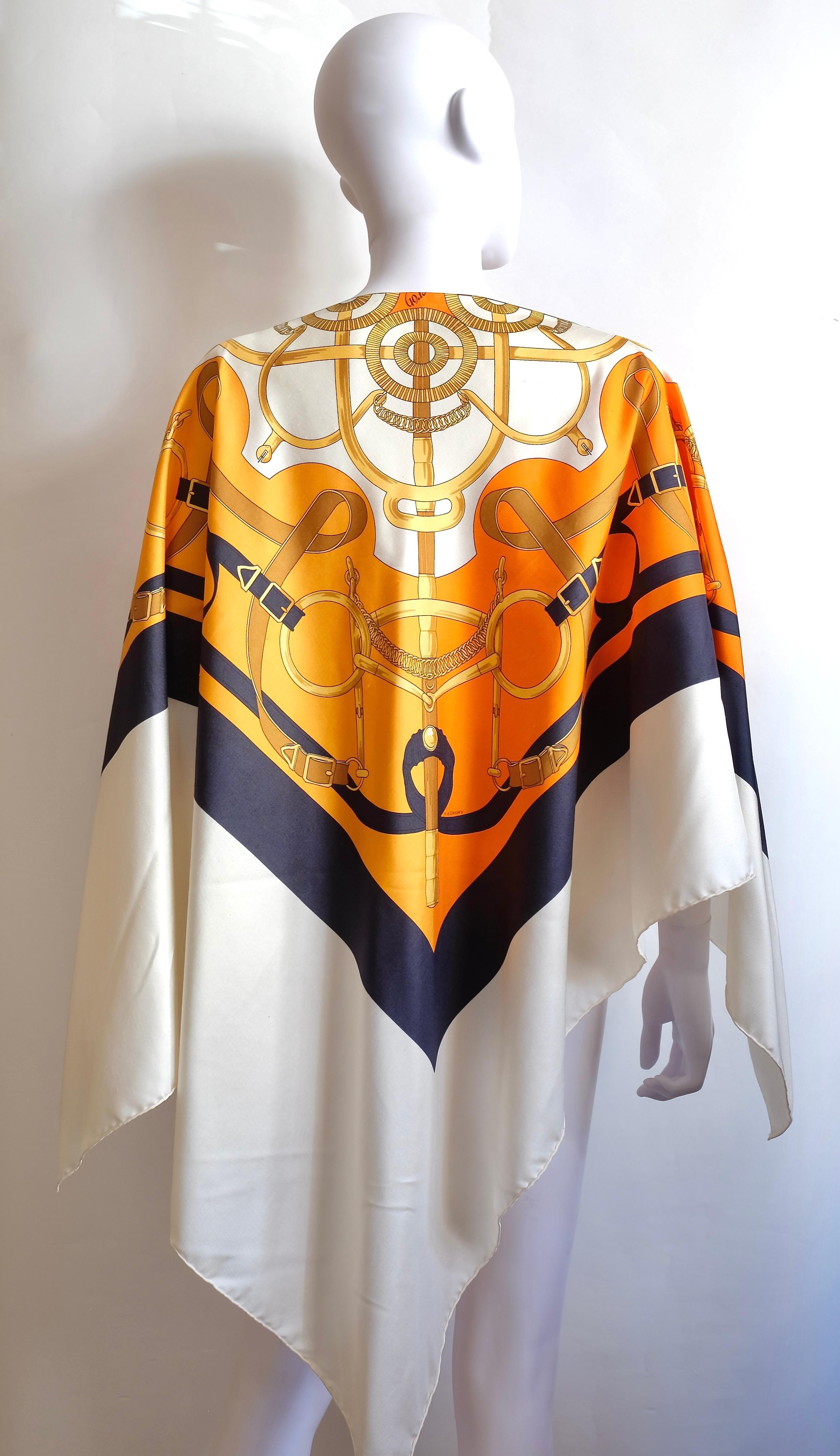 Women's or Men's Hermès Caftan For Sale