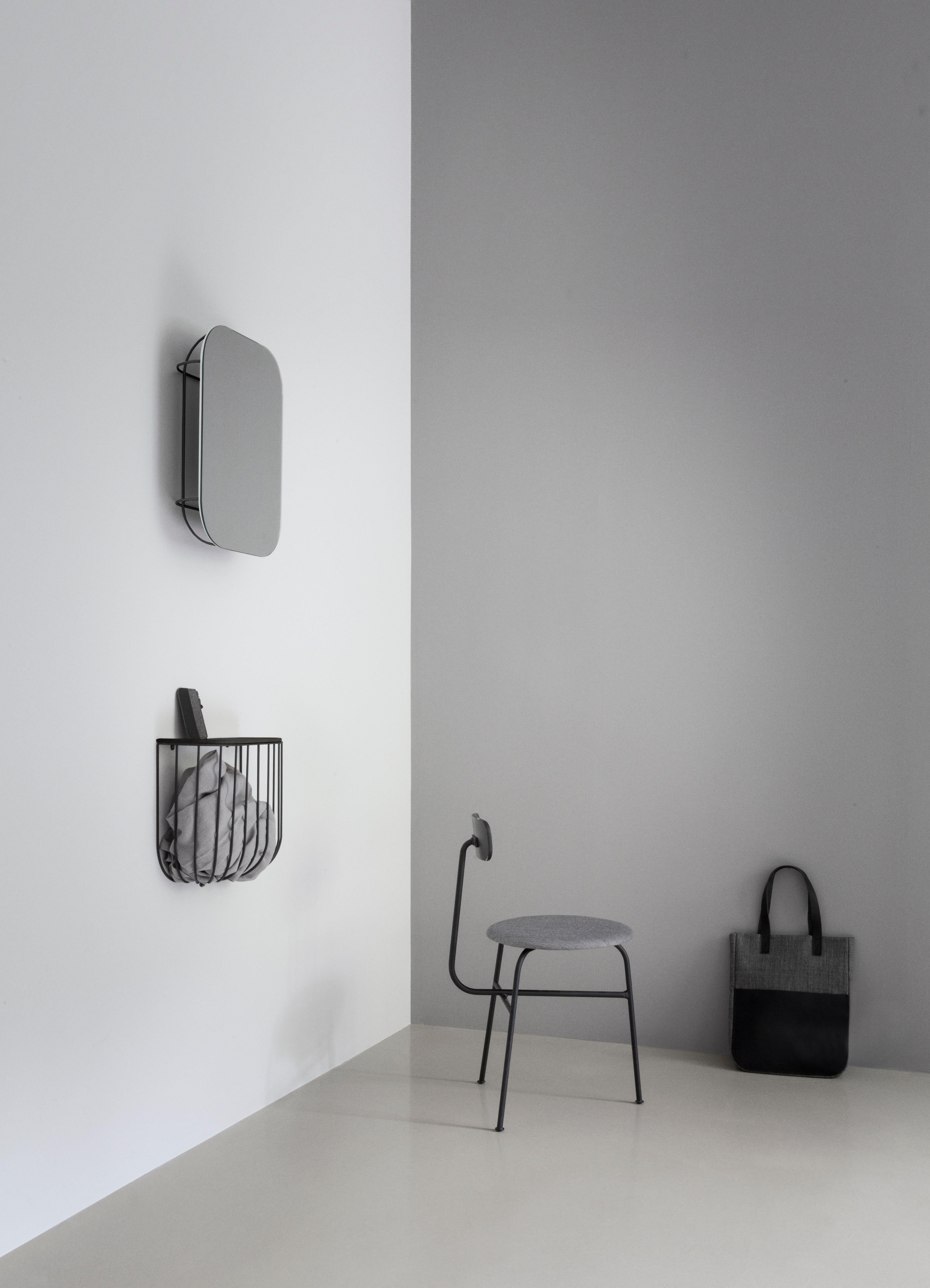 Cage Shelf, Black or Dark Ash (Skandinavische Moderne)