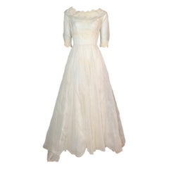 Abito da sposa in organza di Cahill Beverly Hills della fine degli anni '50