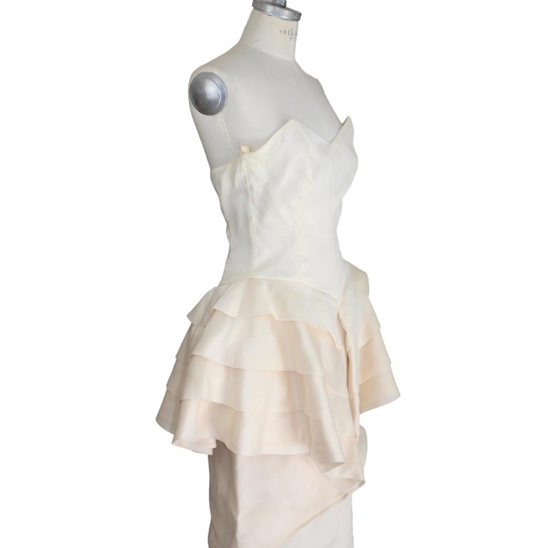 Cailan'd Beige Vintage Wedding Dress Silk Beige 1980s For Sale 3