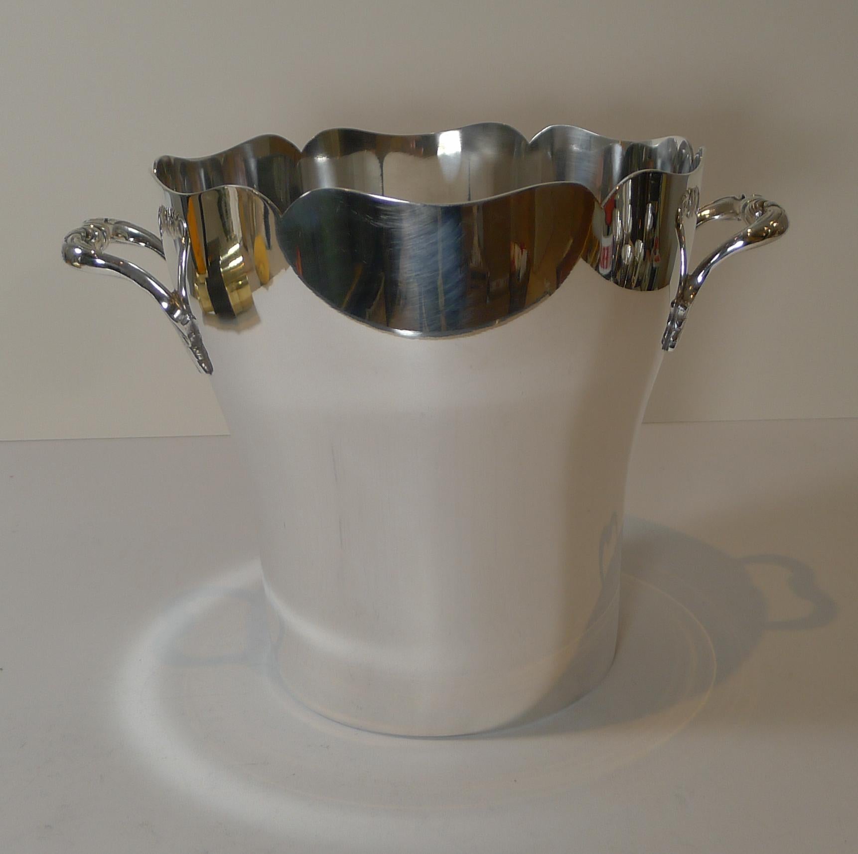 Early 20th Century Cailar & Bayard, Paris, Elegant French Champagne Bucket / Wine Cooler c.1920 For Sale