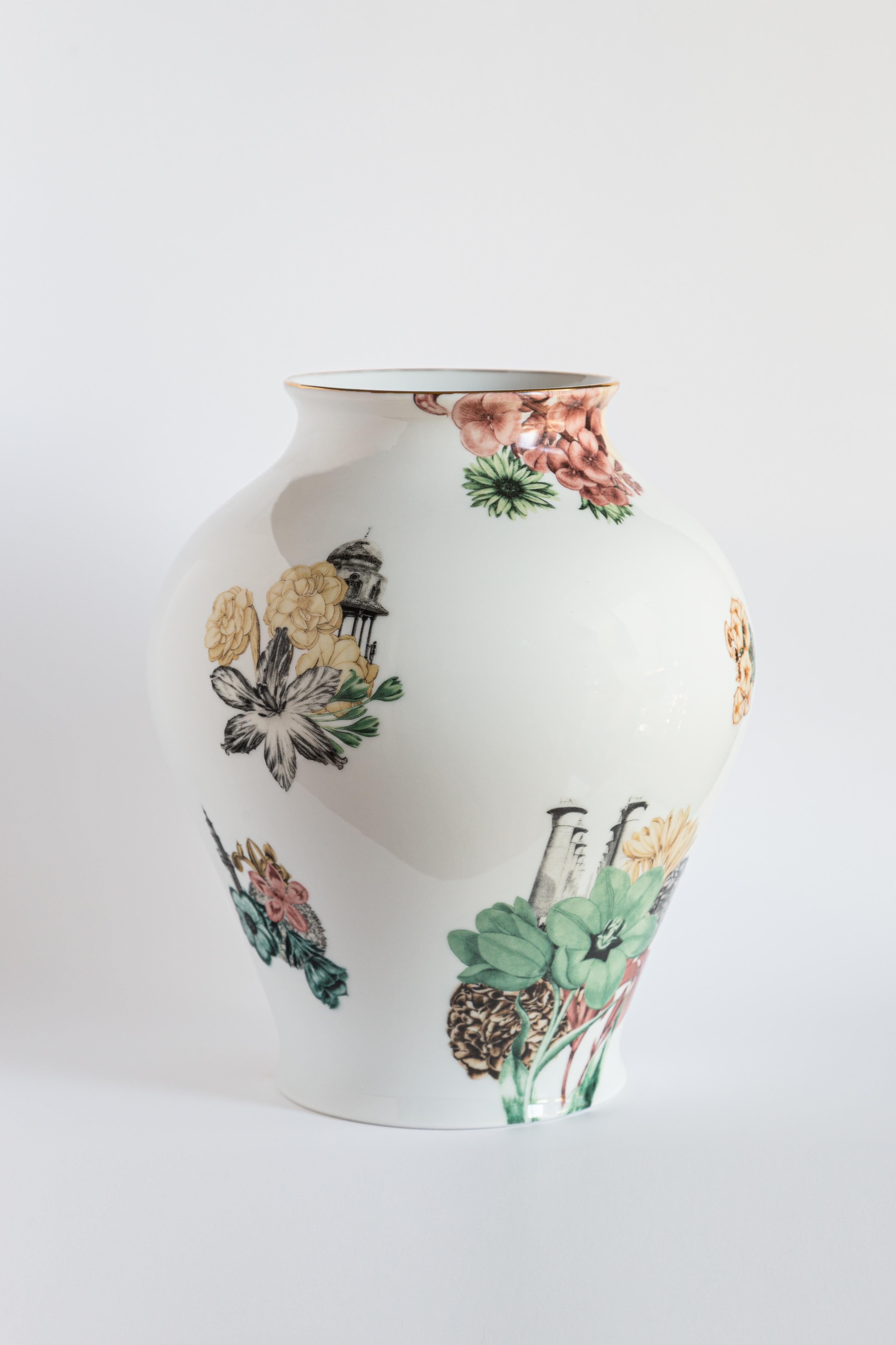 Italian Cairo, Contemporary Porcelain Vase with Decorative Design by Vito Nesta For Sale