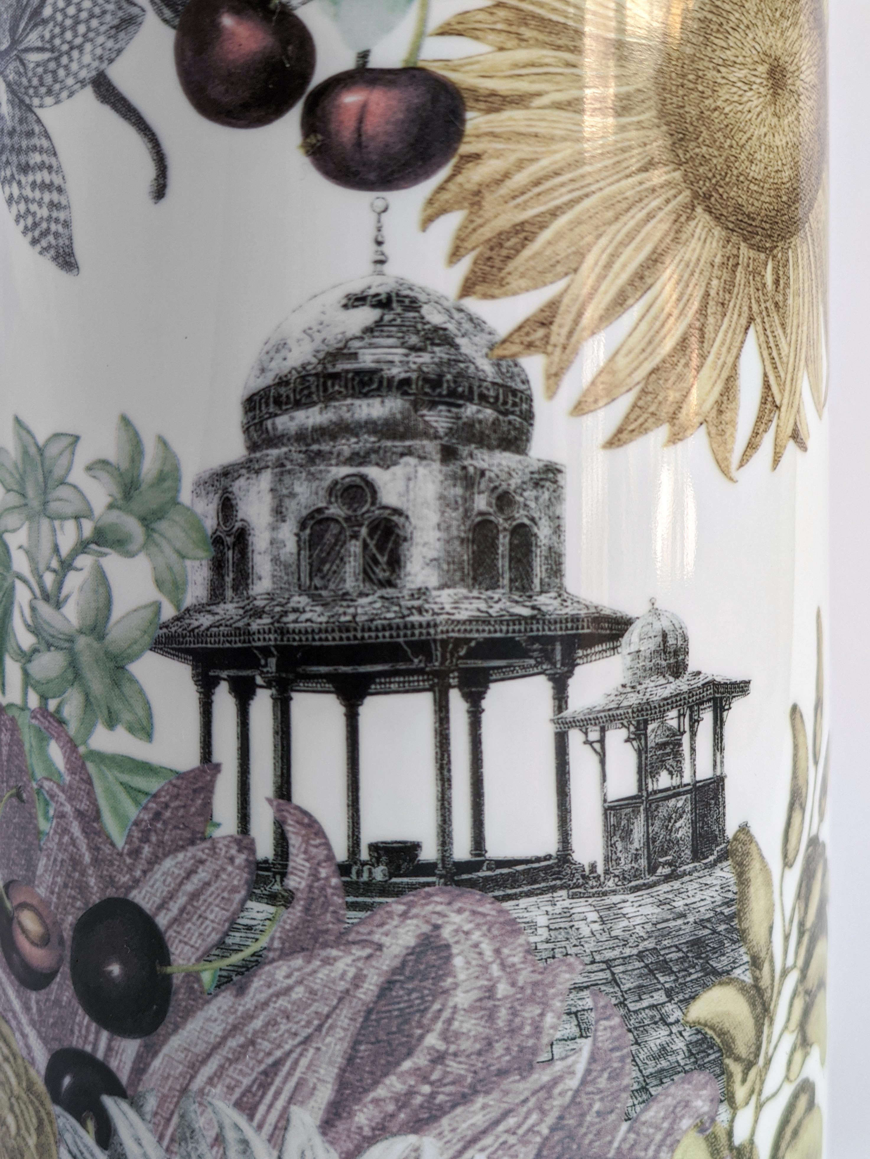 Cairo, Contemporary Porcelain Vase with Decorative Design by Vito Nesta In New Condition For Sale In Milano, Lombardia