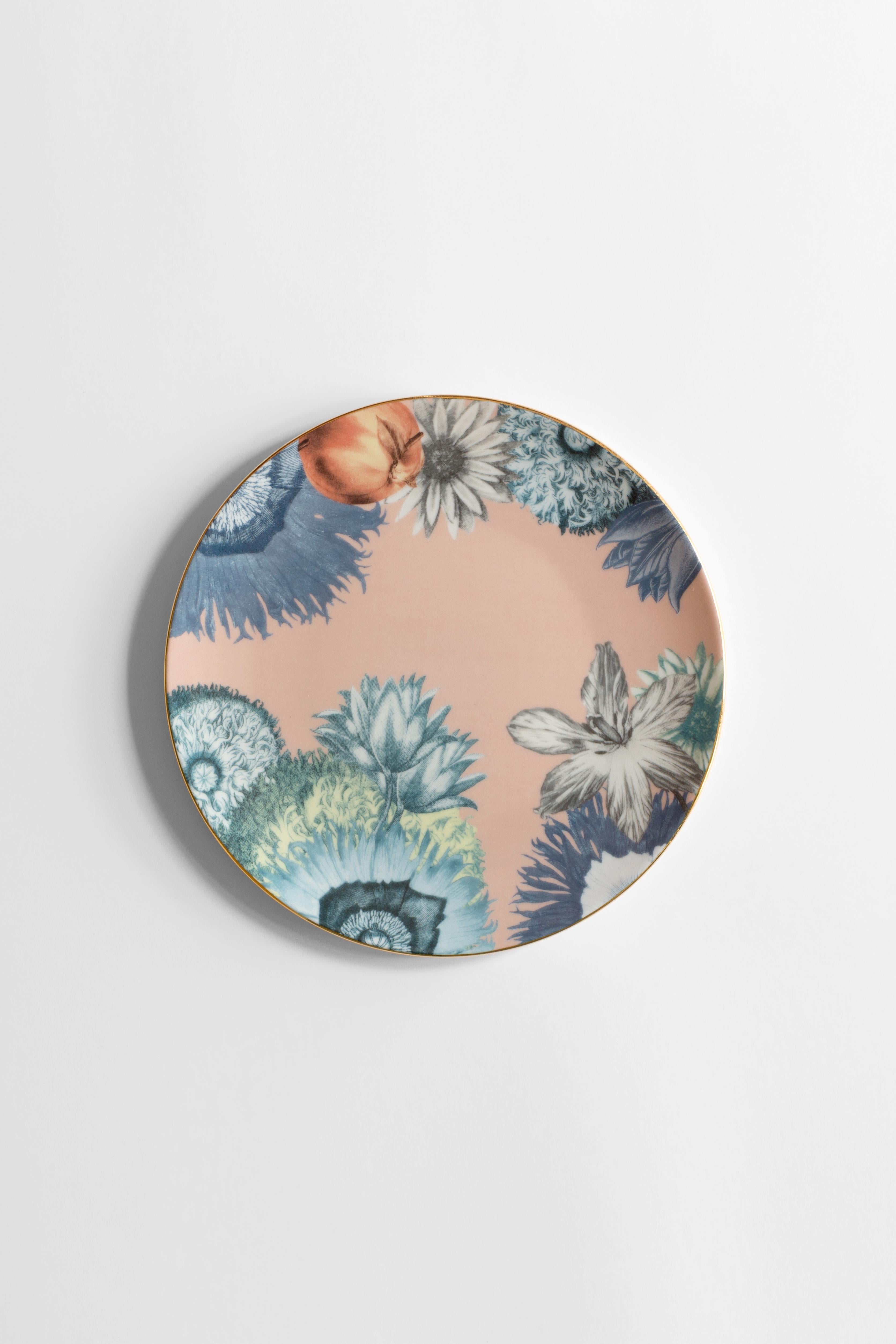 Italian Cairo, Six Contemporary Porcelain Dessert Plates with Decorative Design For Sale