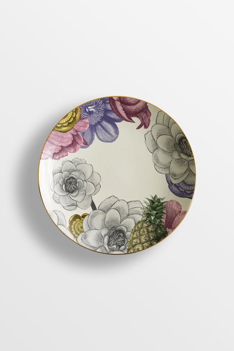 Italian Cairo, Six Contemporary Porcelain Soup Plates with Decorative Design For Sale