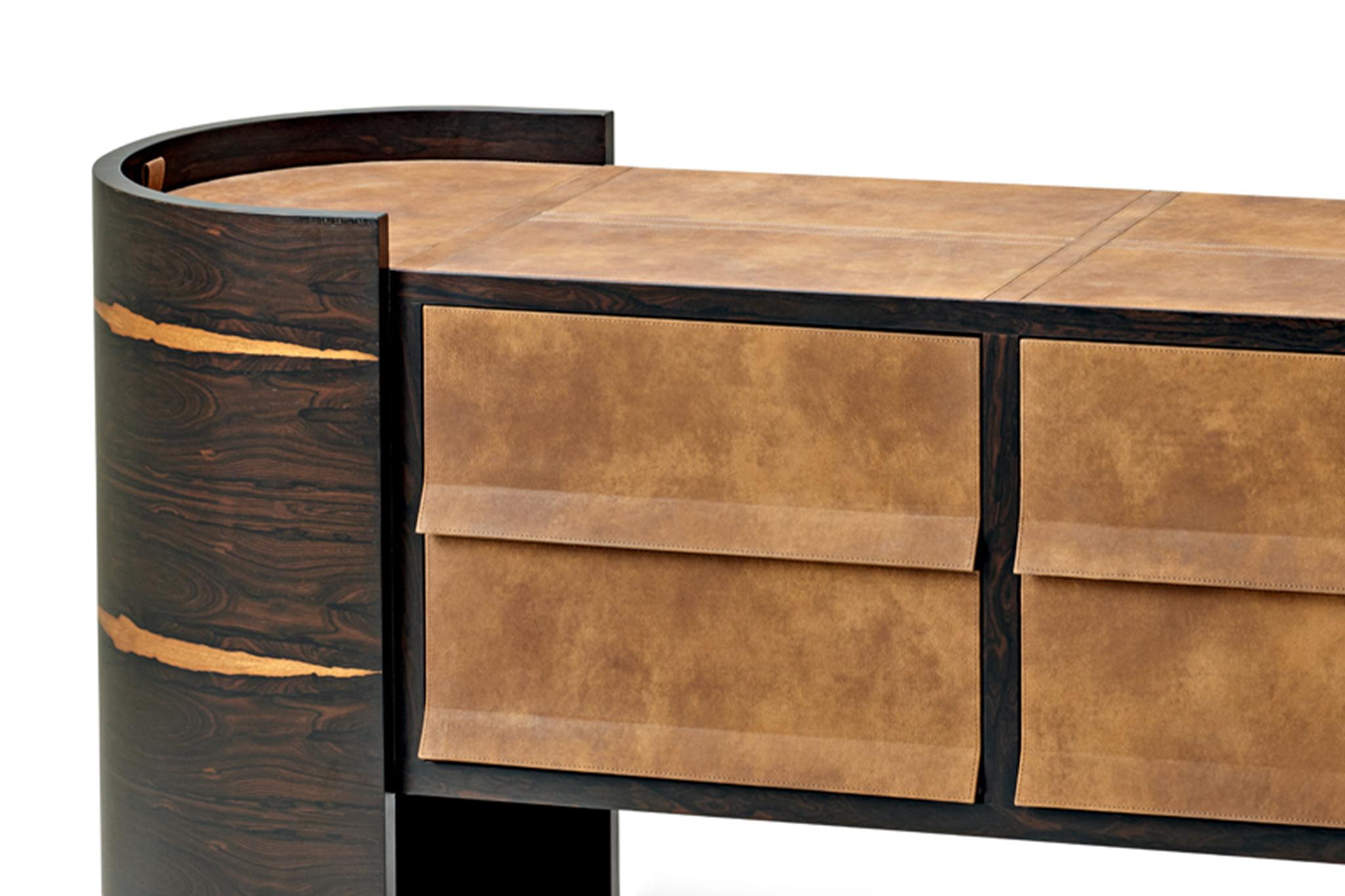 Cais Sideboard, Ziricote Wood Veneer, Leather Details In New Condition For Sale In Fiscal Amares, PT
