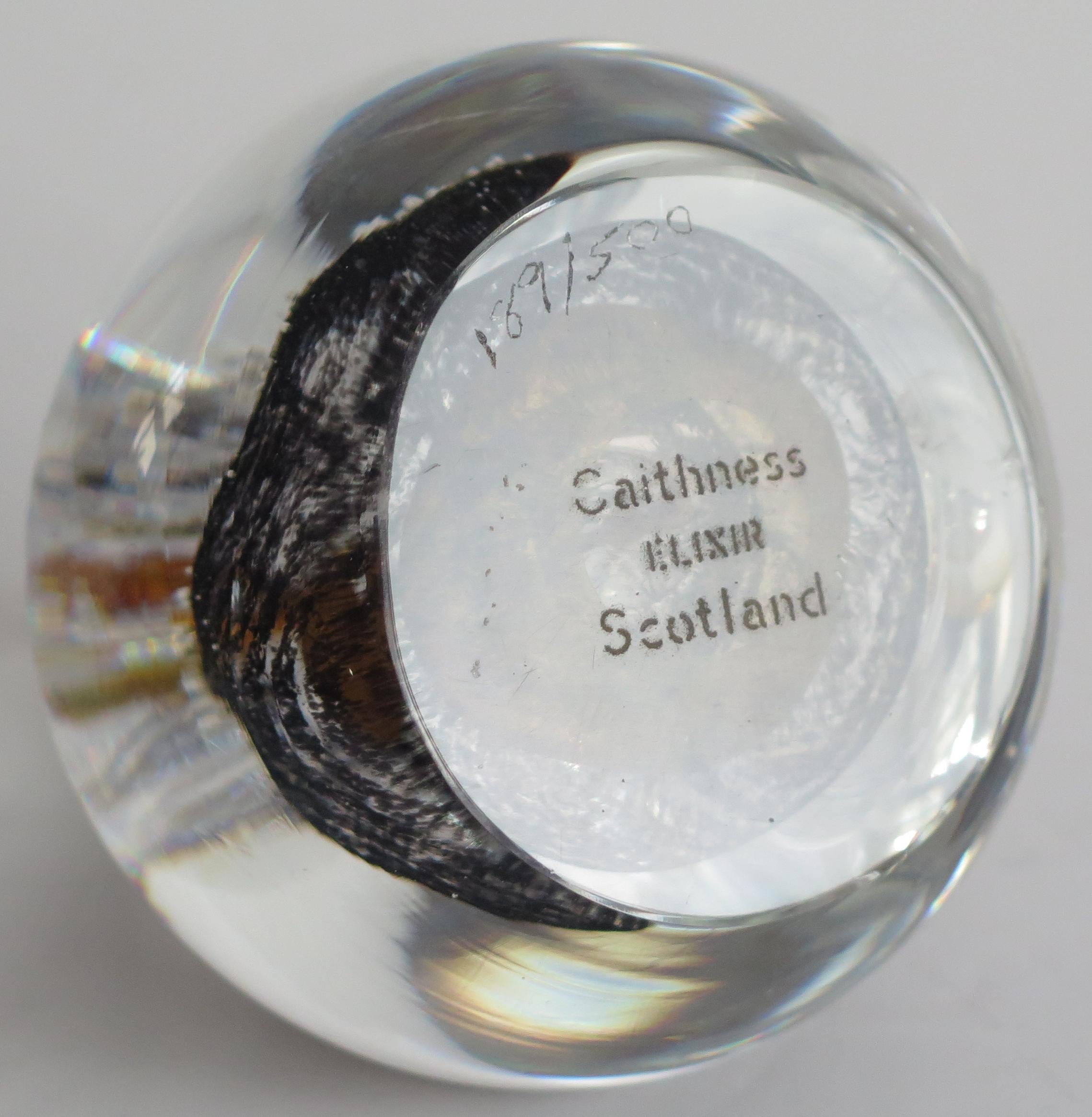 Elisir fermacarte in vetro di Caithness n. 189/500, Scozia, circa anni '80 in vendita 4