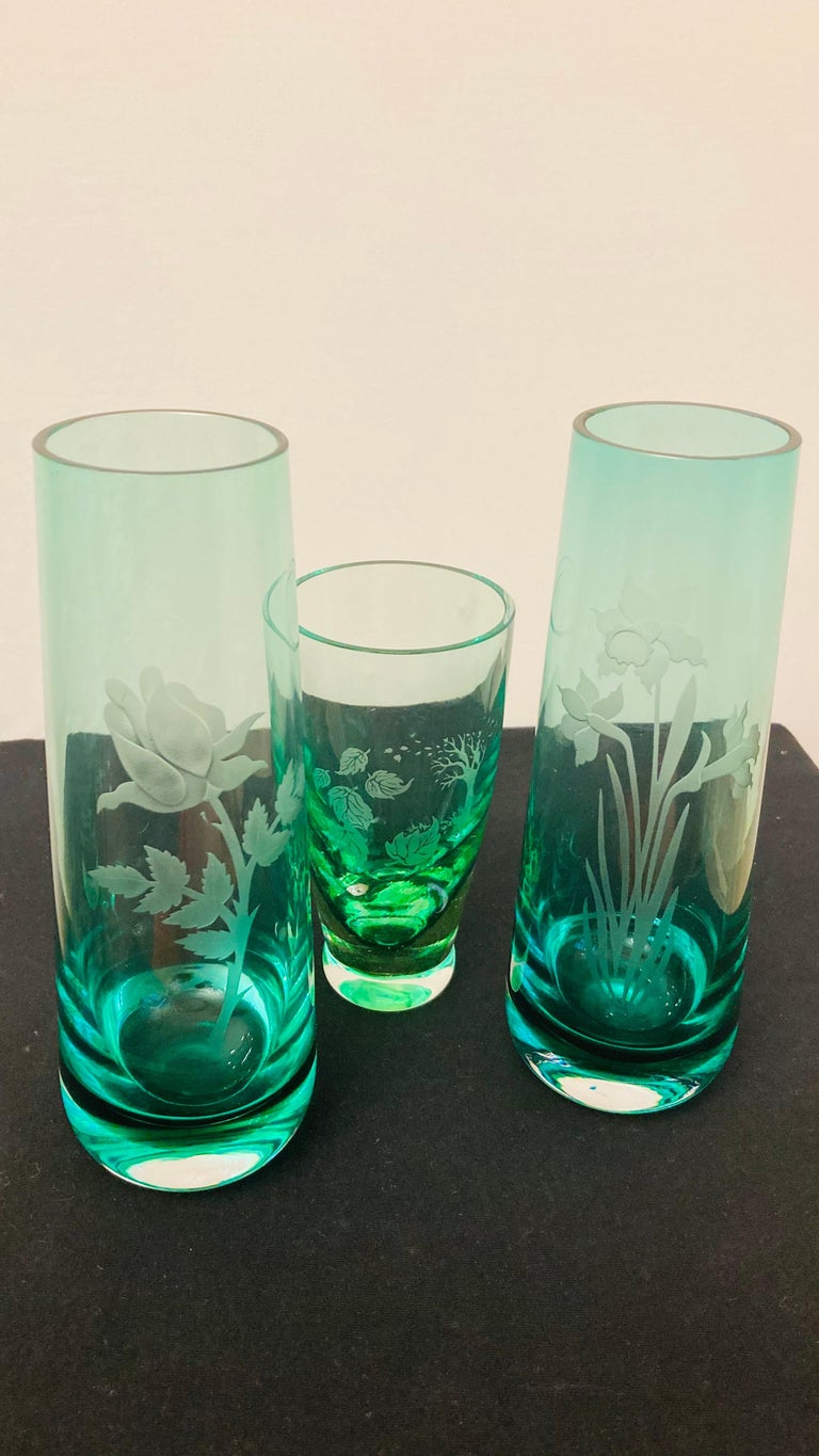 Vitange Caithness Glass Sommerso Engraved Bud Vases For Sale at 1stDibs