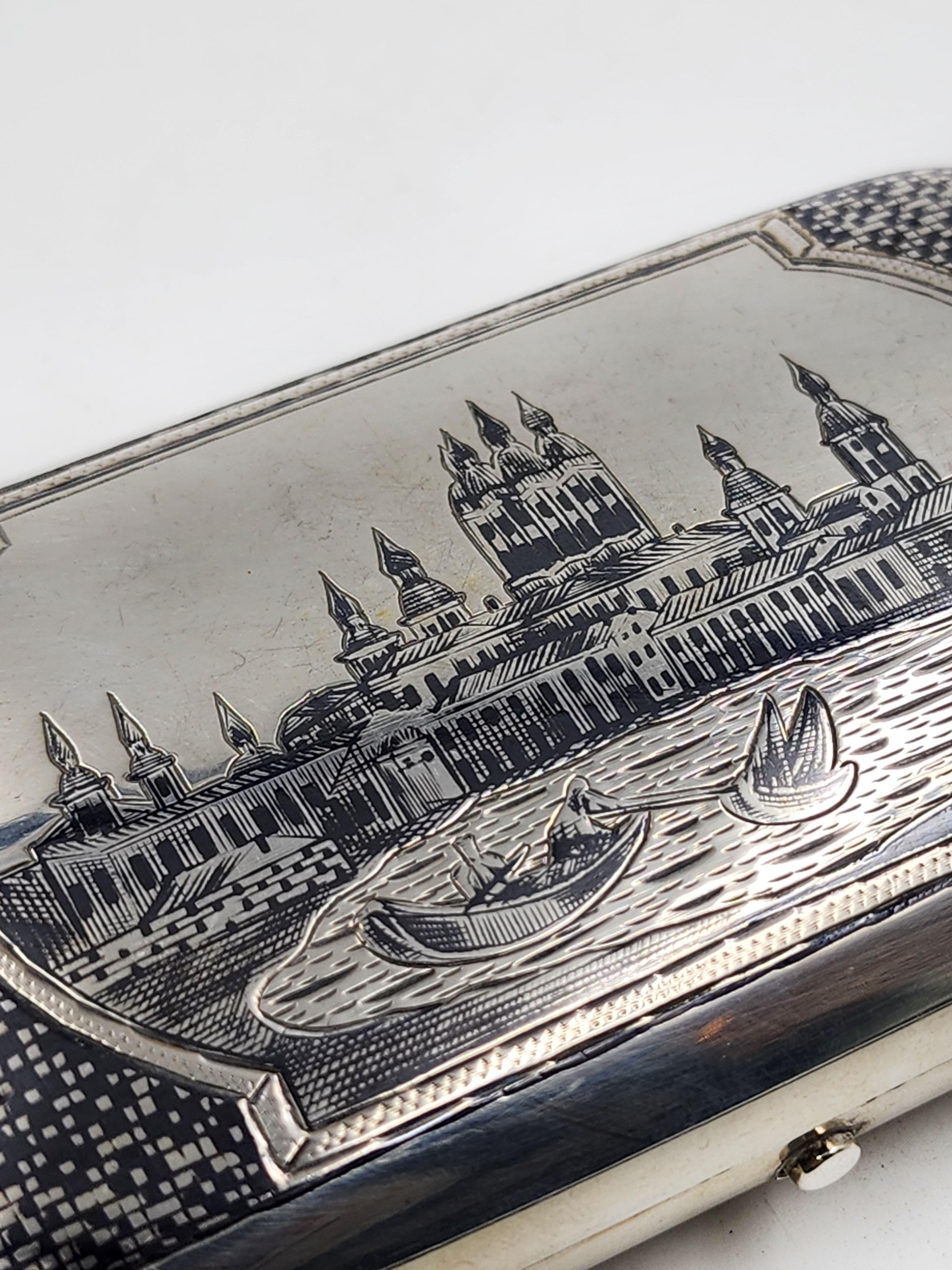 Belle Époque Caja de tabaco rusa de plata y níquel, siglo XIX  For Sale