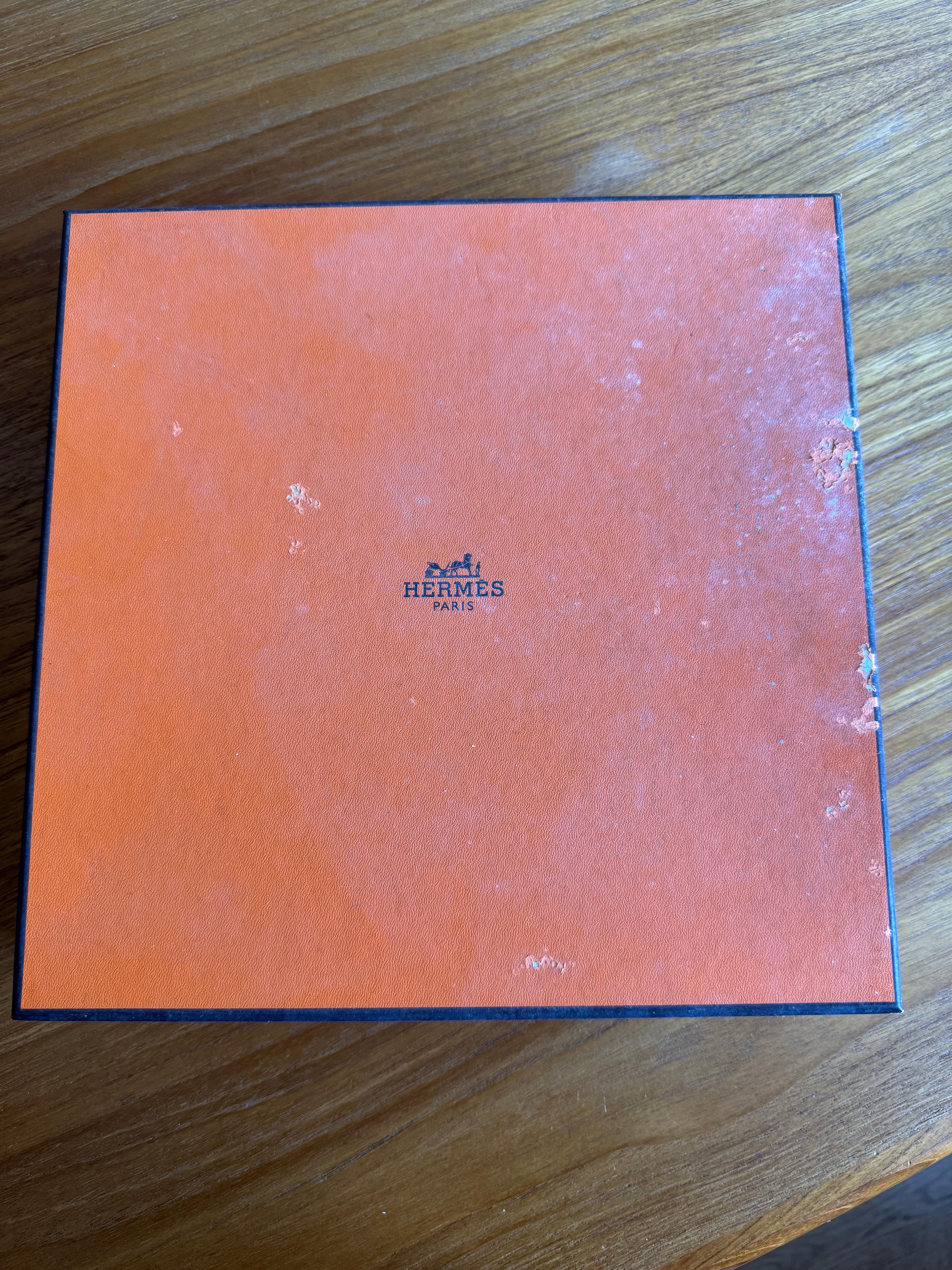 Porcelaine Plat à gâteaux par Hermès de la collection Siesta