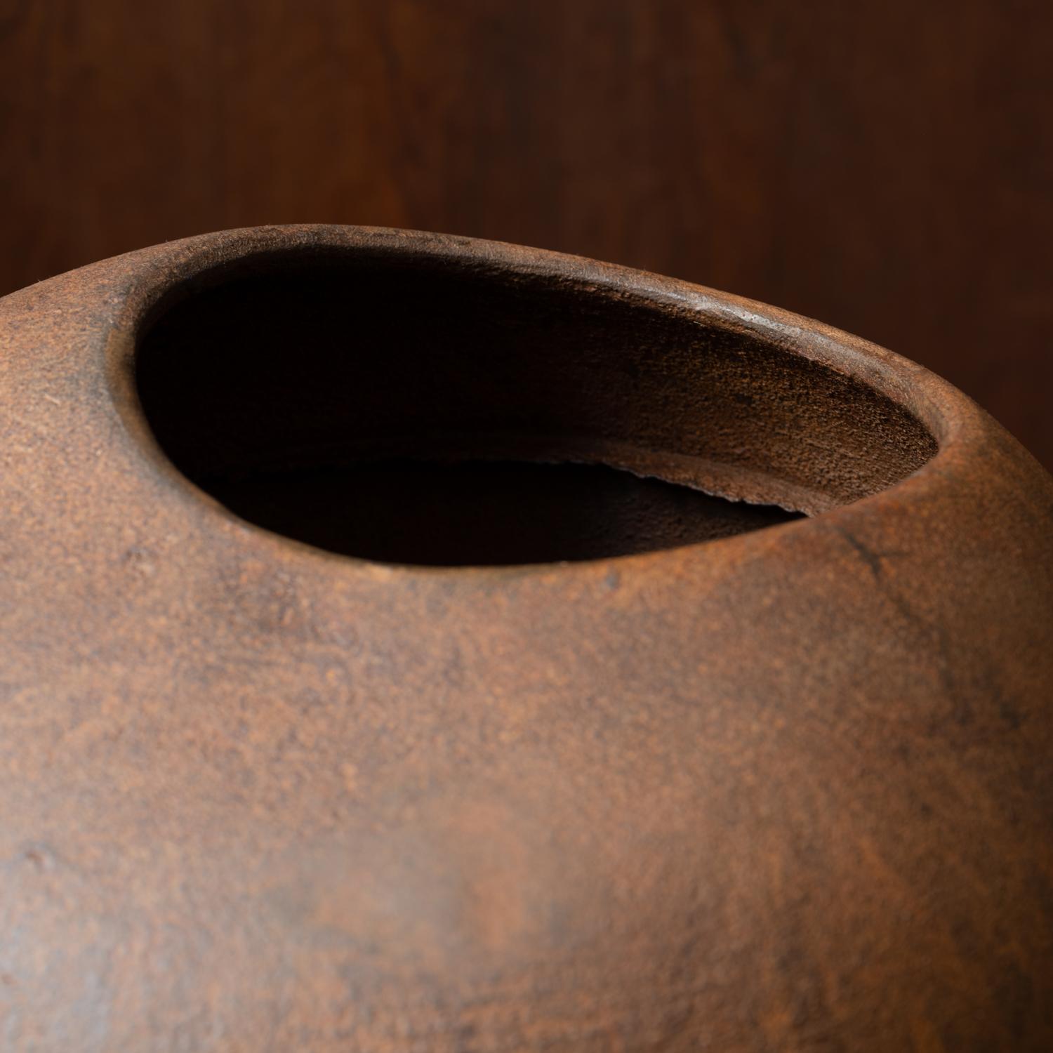 3-Level Planter in Patinated Living Finish Cast Iron (Indoor or Outdoor) In New Condition For Sale In New York, NY