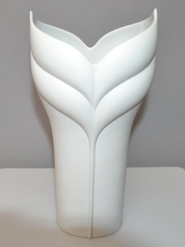 Cala Lily Rosenthal White Bisque Flower Vase Studio-Linie Germany by Uta Feyl For Sale 7