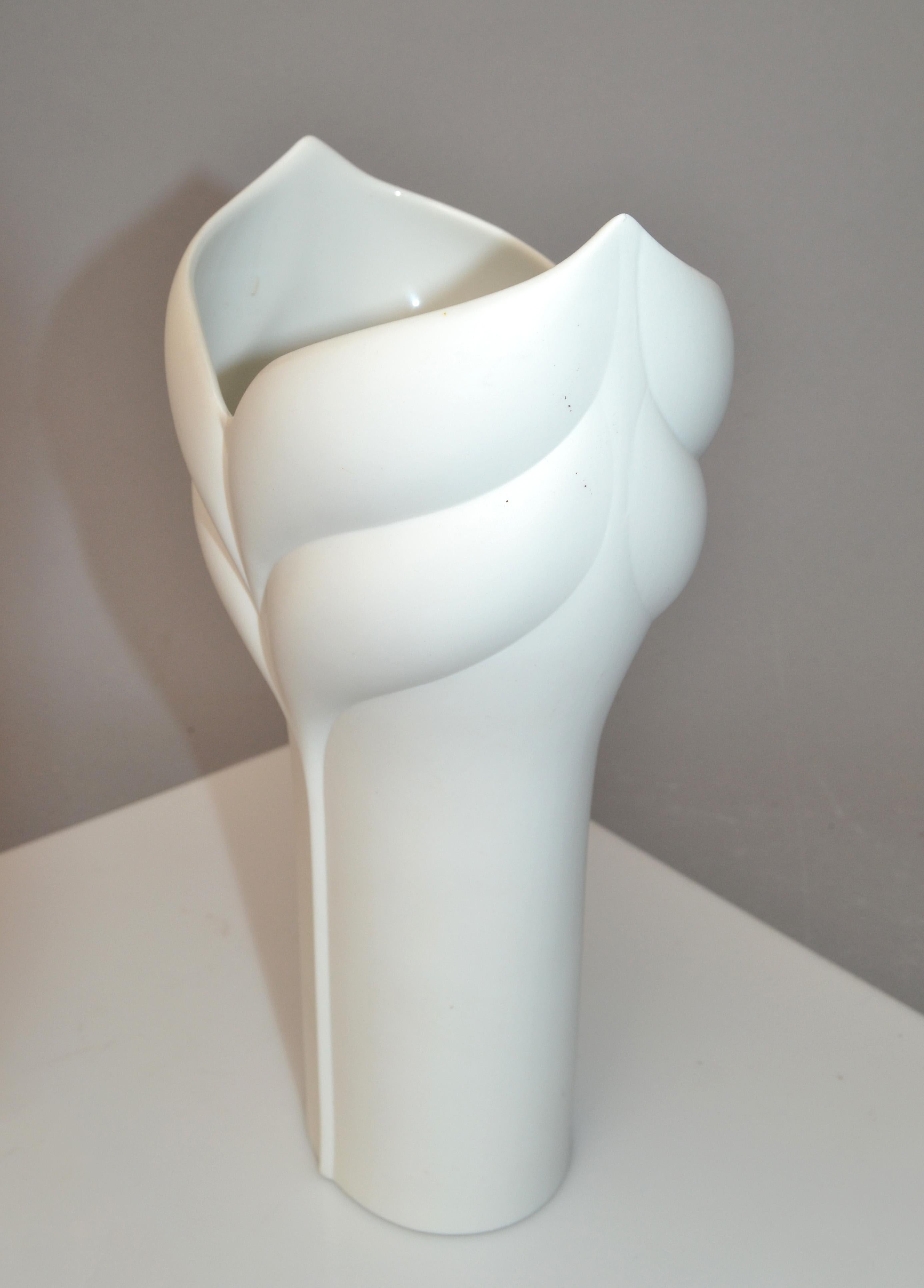 Cala Lily Rosenthal White Bisque Flower Vase Studio-Linie Germany by Uta Feyl In Good Condition In Miami, FL