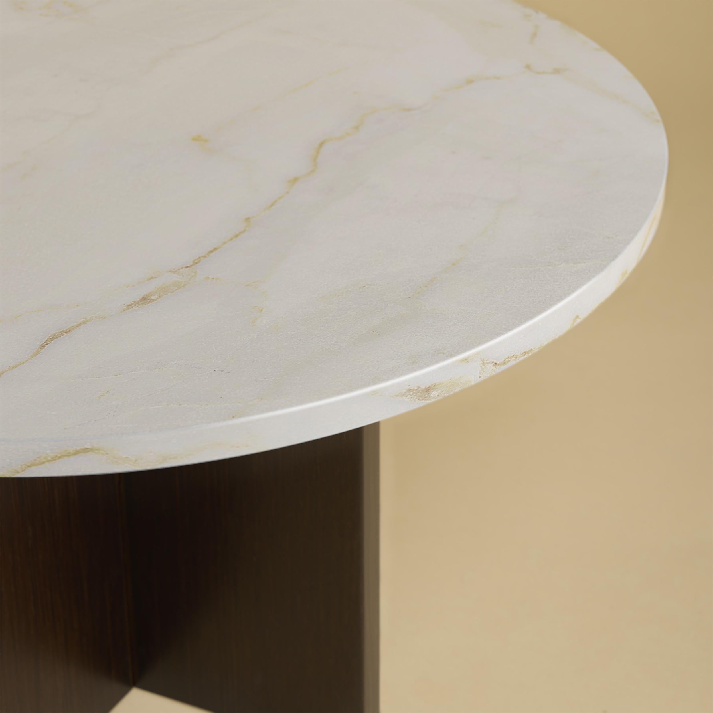 Postmoderne Table basse Tinian en or Calacatta et chêne fumé par Lebanto en vente