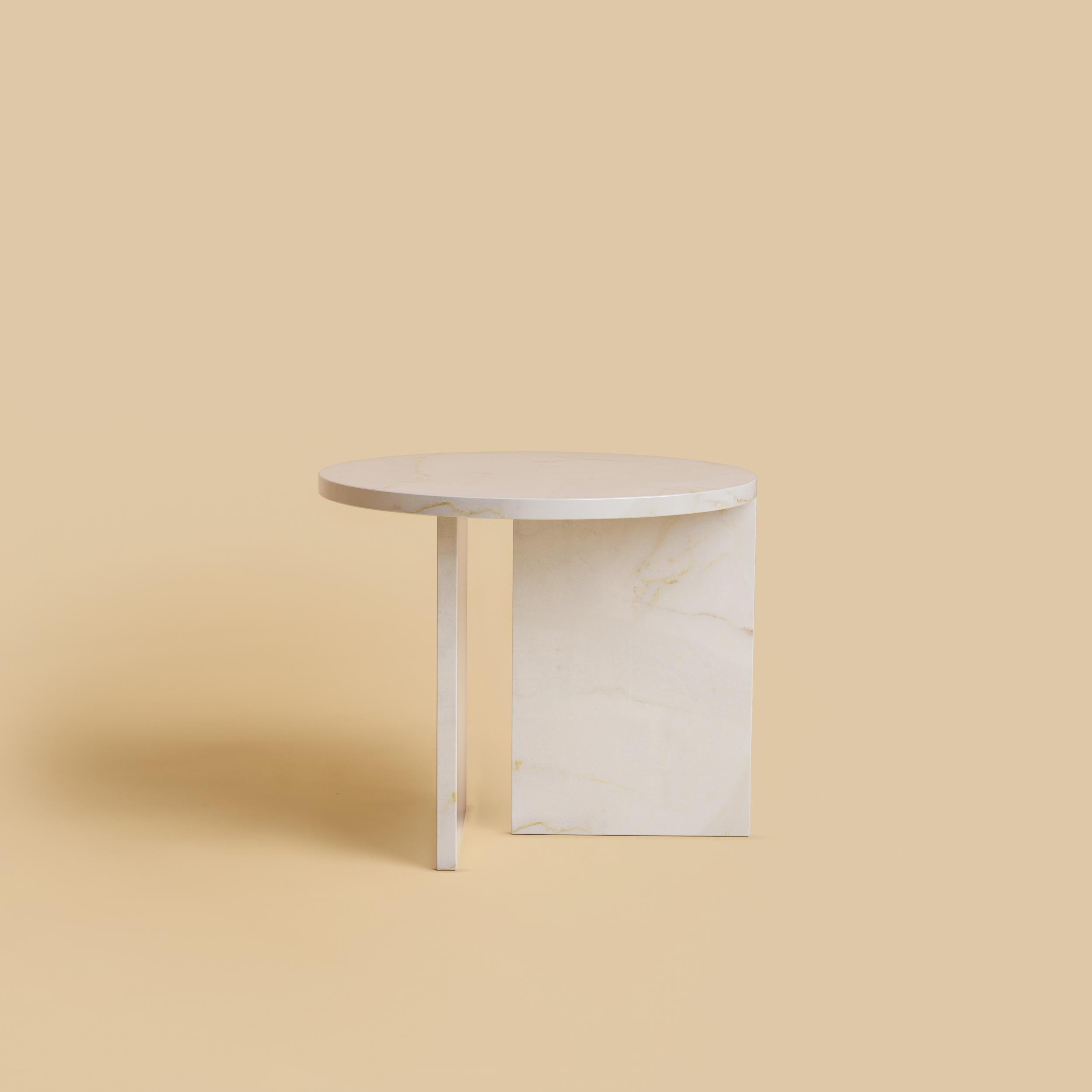 Modern Calacatta Gold Marble Circular Side Table, Made in Italy For Sale