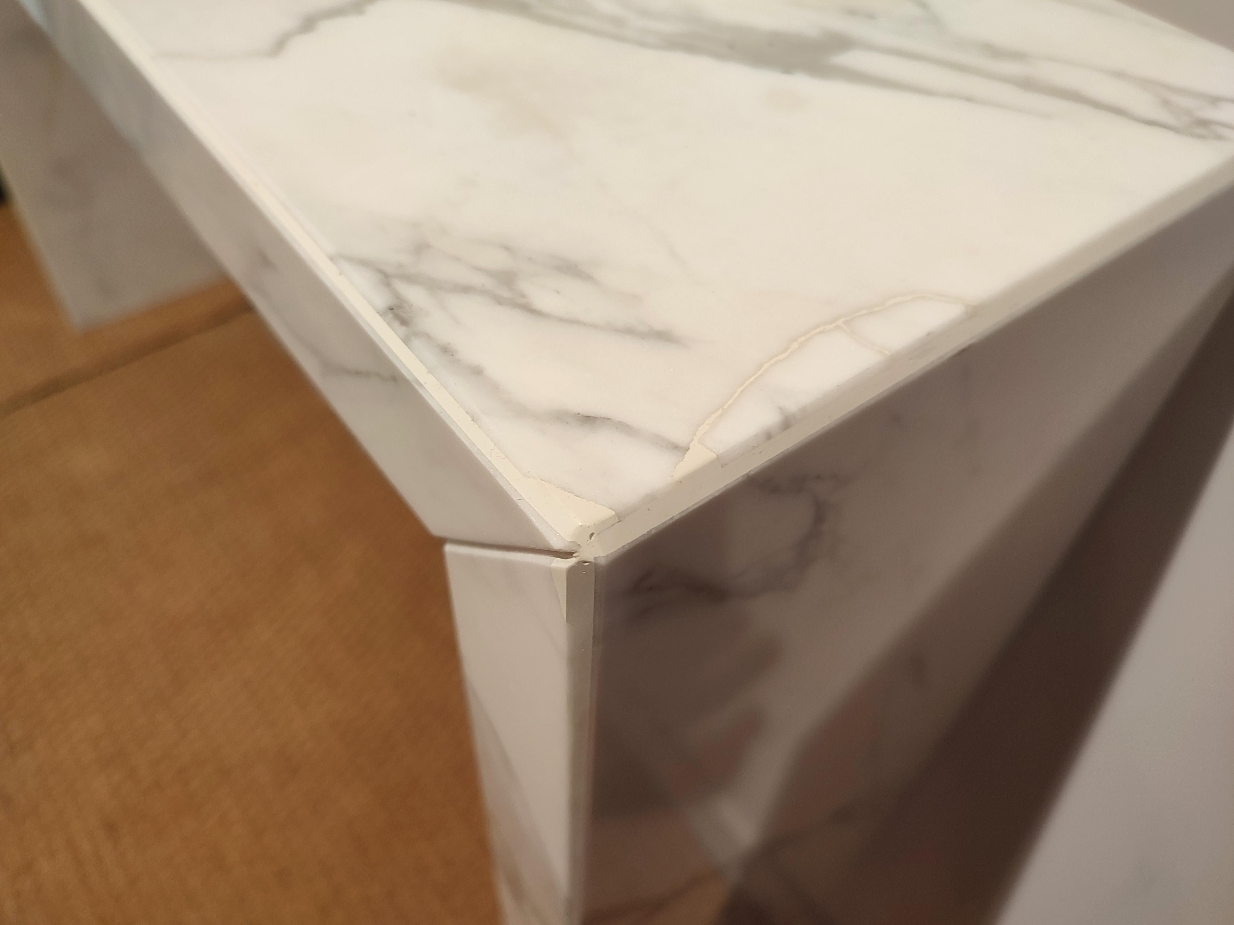 Calacatta Italy Marble Console Table Handmade in Spain Contemporary Design Lux
Add a piece of luxury and sophistication to your home with this stunning Calacatta Italia marble console table, handcrafted in Spain. This simple and elegant piece of