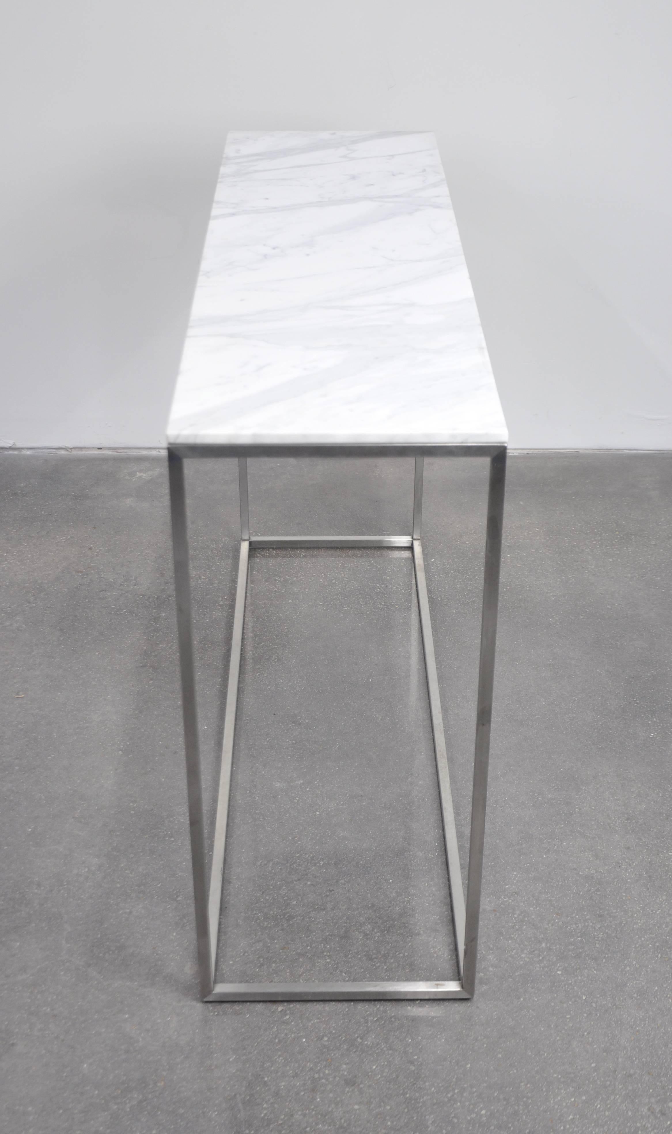 Contemporary Italian White Marble Minimalist Console Table In Good Condition In Miami, FL