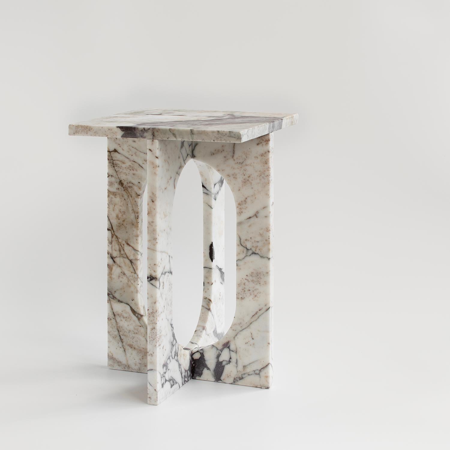 Néerlandais Table d'appoint en marbre Calacatta 