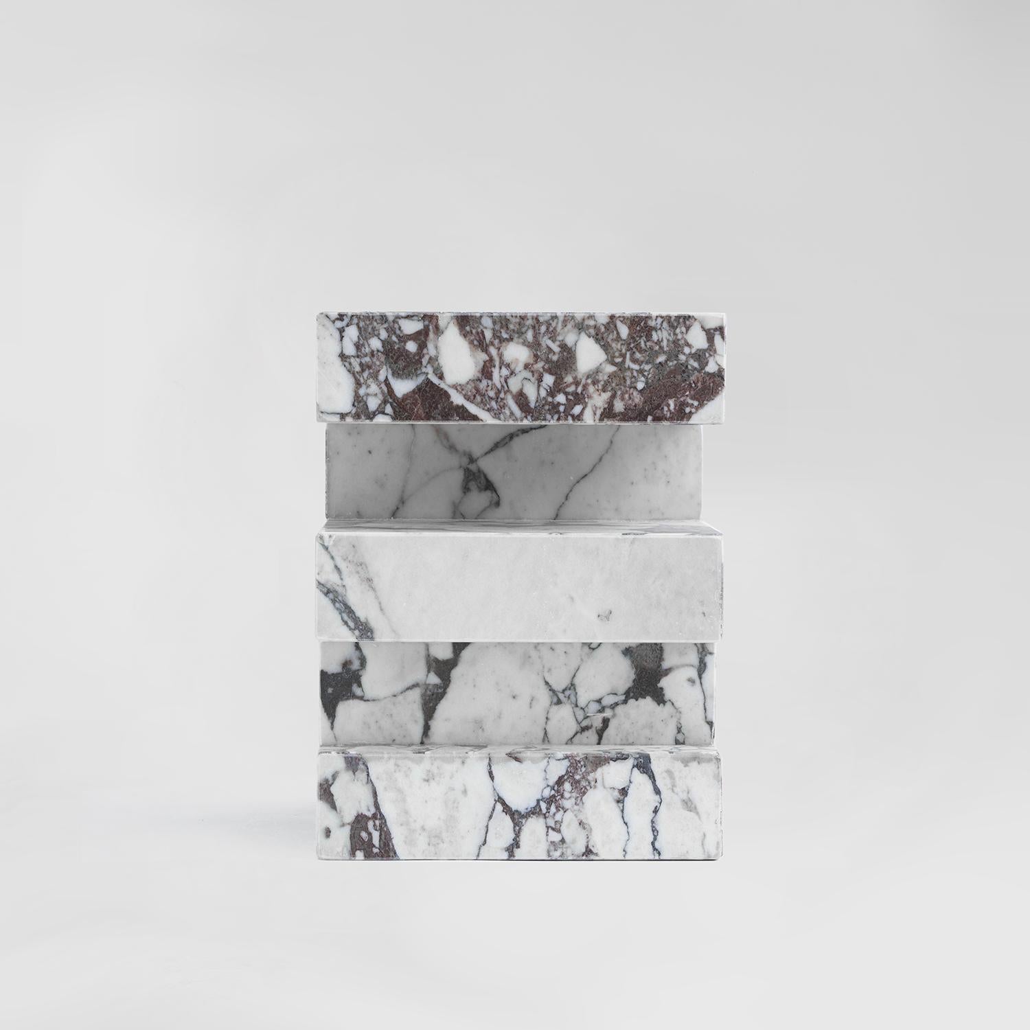 Table d'appoint Calacatta « S Y N C », édition limitée en vente 1