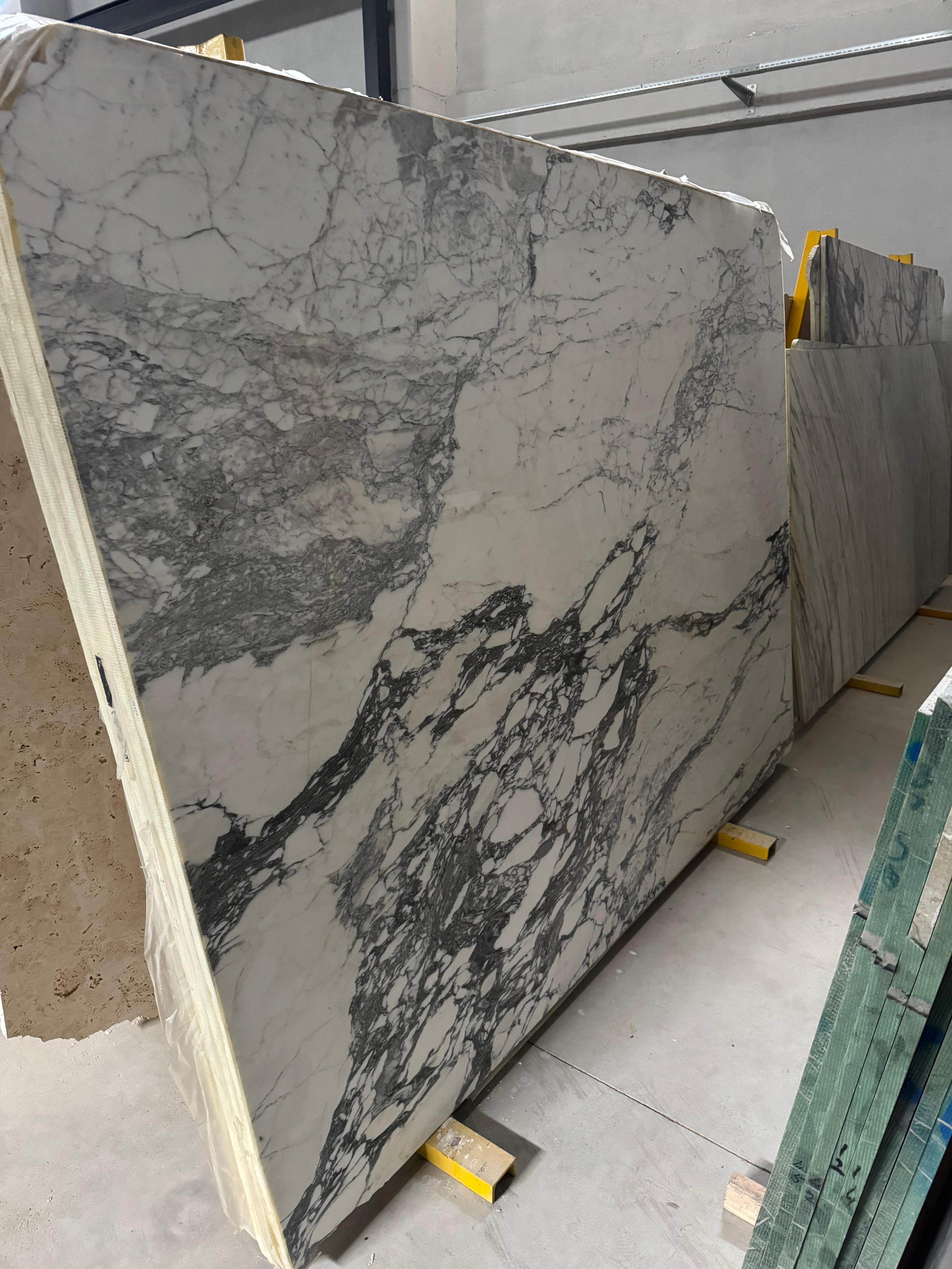 Mesa de centro cuadrada Calacatta - Mesa de centro de mármol - Mármol Calacatta Tallado en venta