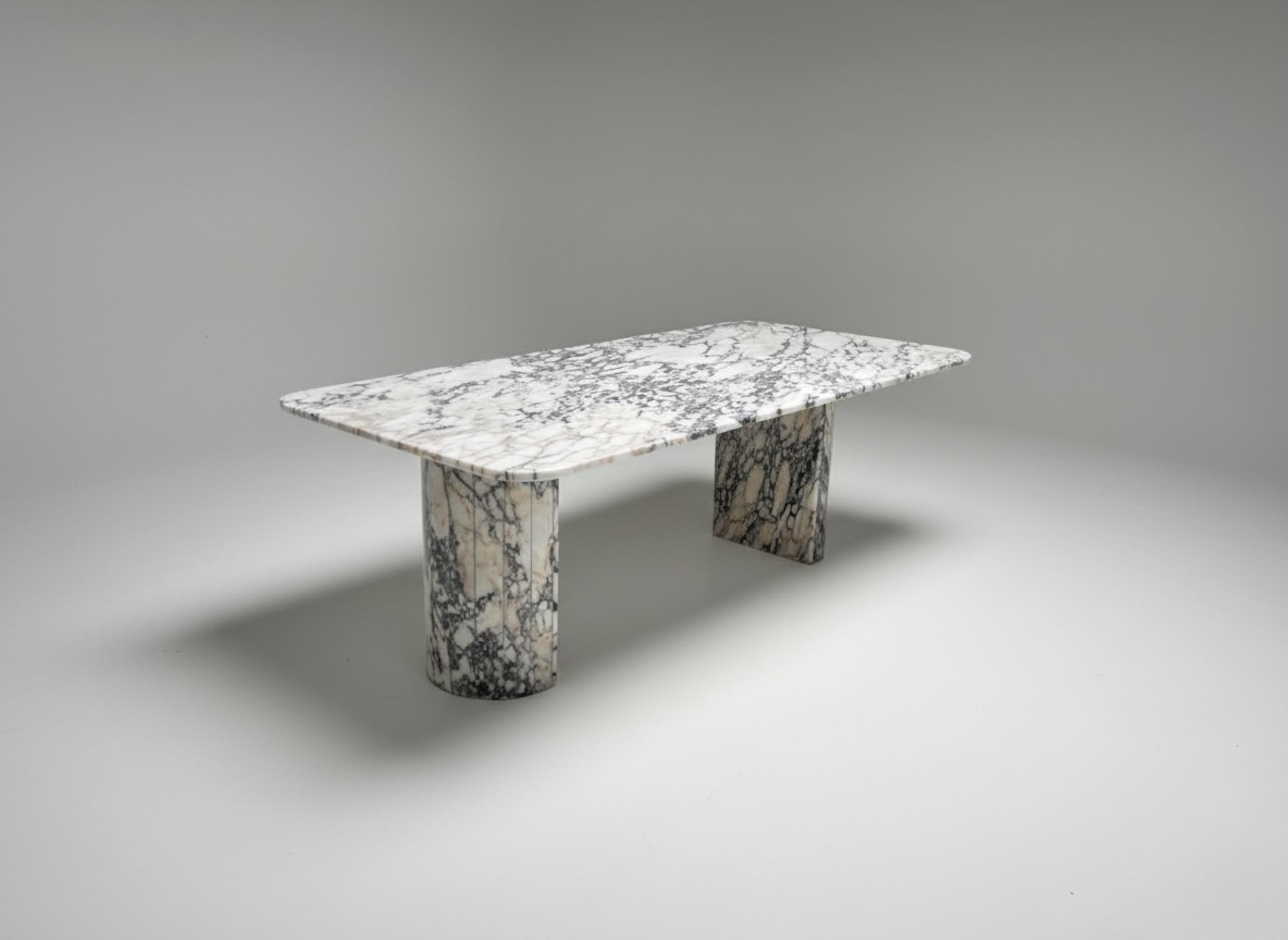 Turc Table de salle à manger en marbre Calacatta Viola - Table à base de marbre en vente